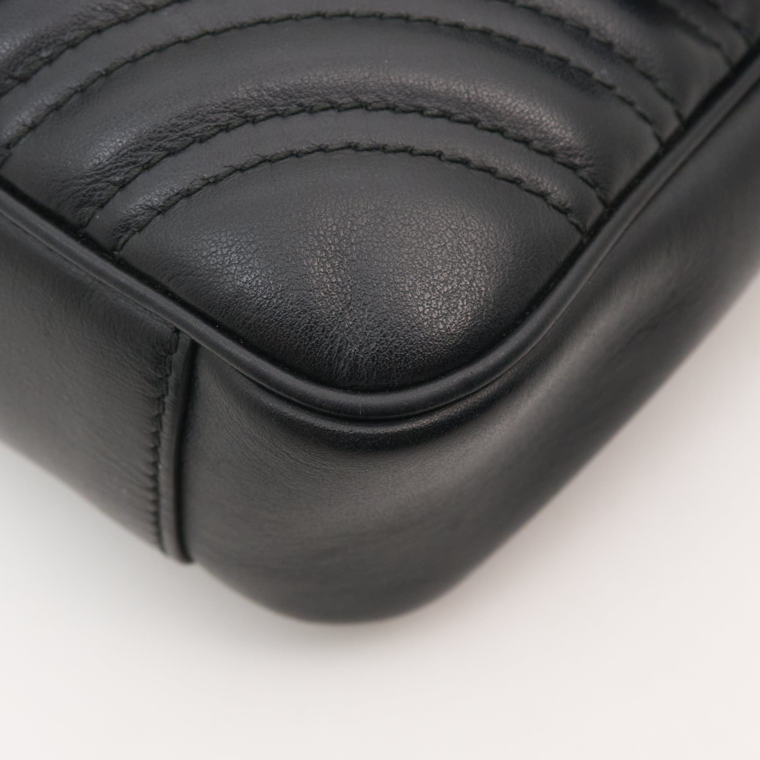 Gucci GG Marmont Matelassé Shoulder Flap Bag Black