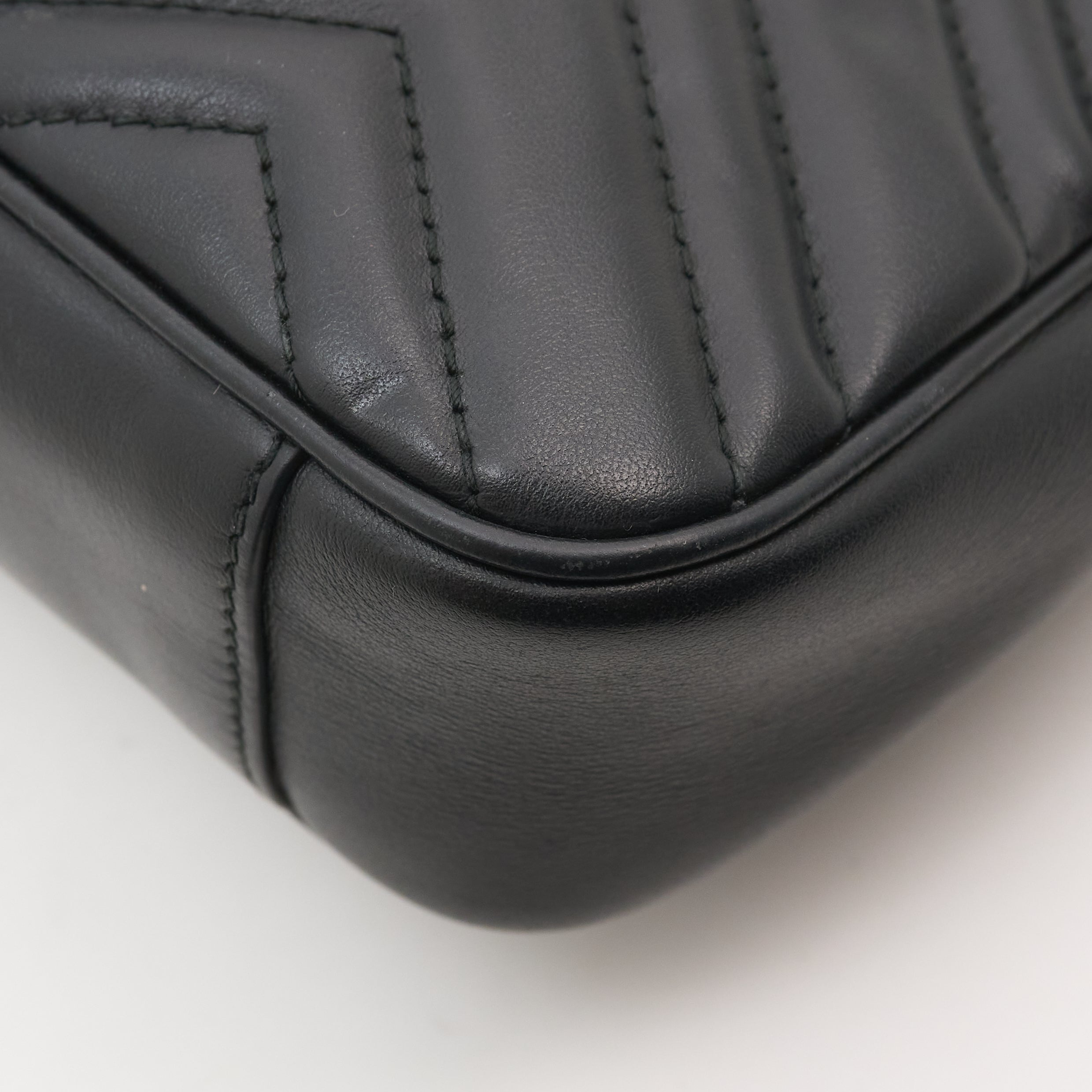 Gucci GG Marmont Matelassé Shoulder Flap Bag Black