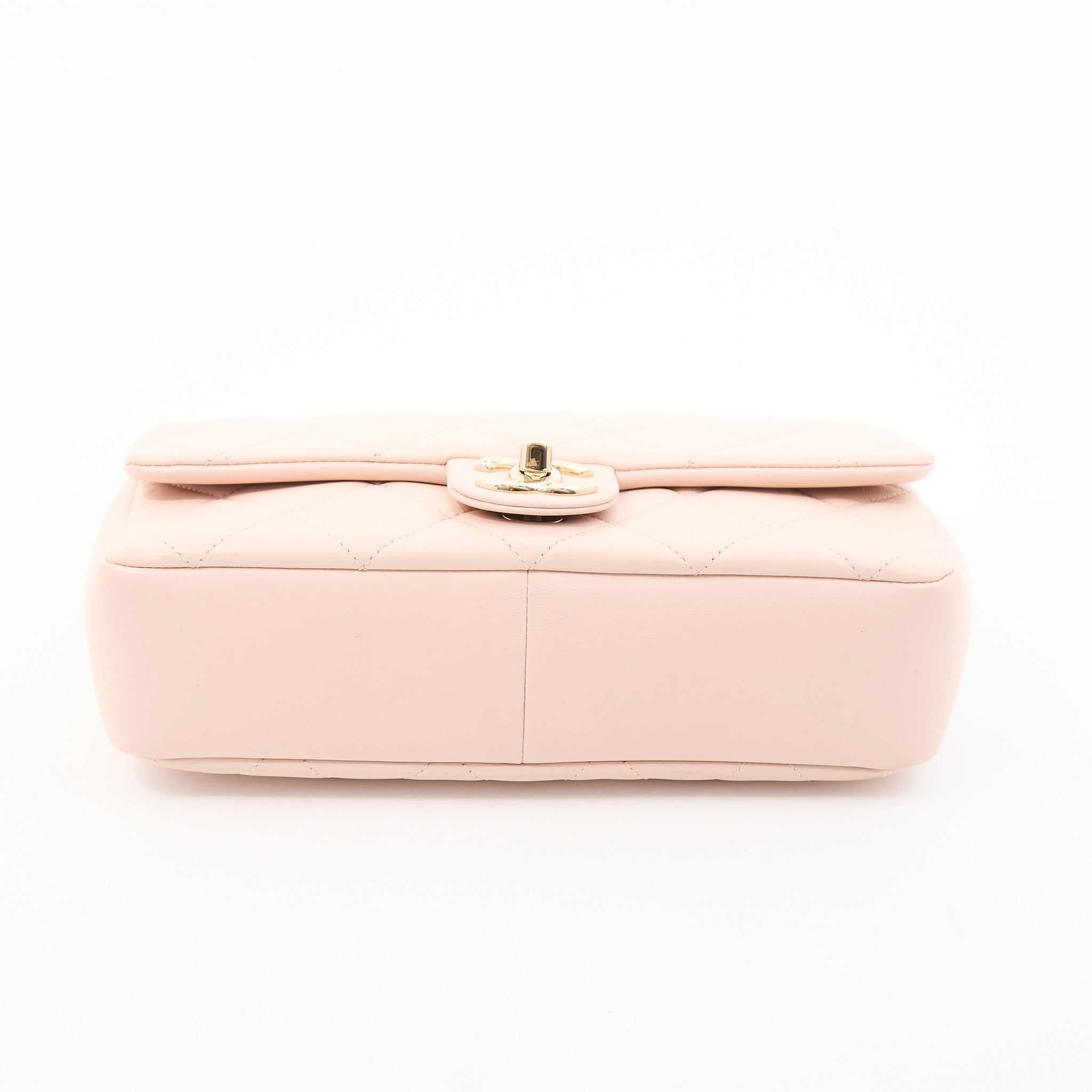 Chanel 22C Medium Flap Bag With Top Handle Pink LGHW