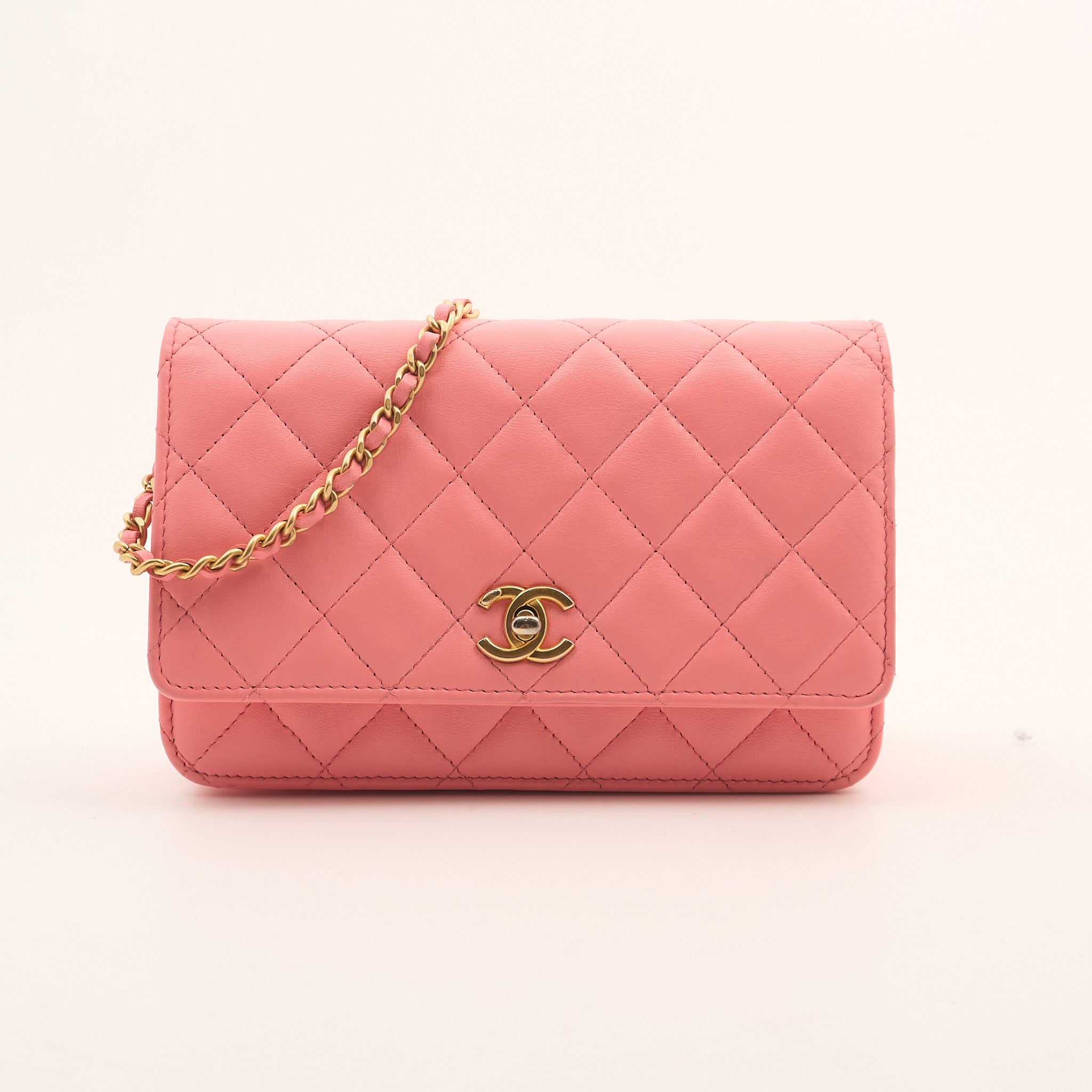 Chanel Pink Pearl Crush Wallet On Chain GHW