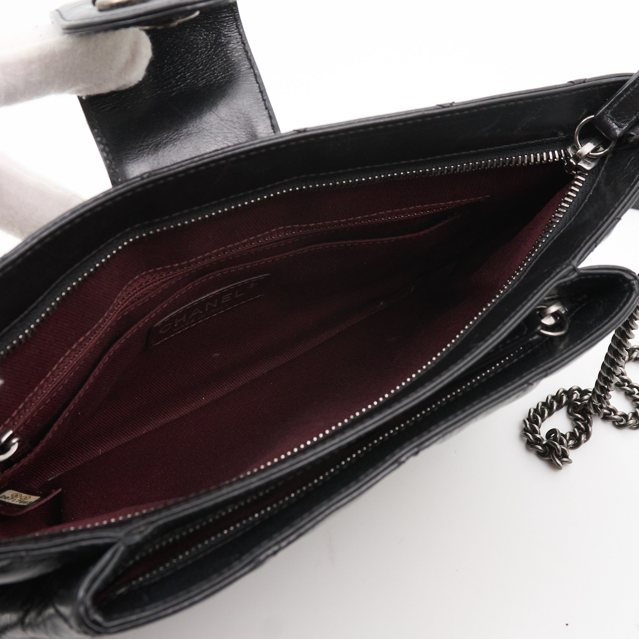 Chanel Black Aged Calfskin Quilted Zip Clutch With Chain