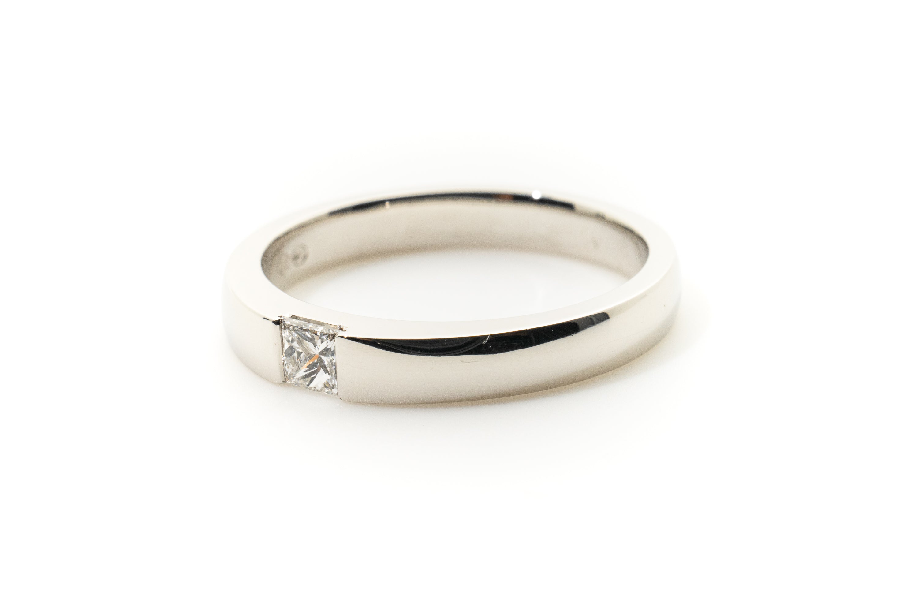 Custom by MV&Co Ring Diamond Platinum Ring