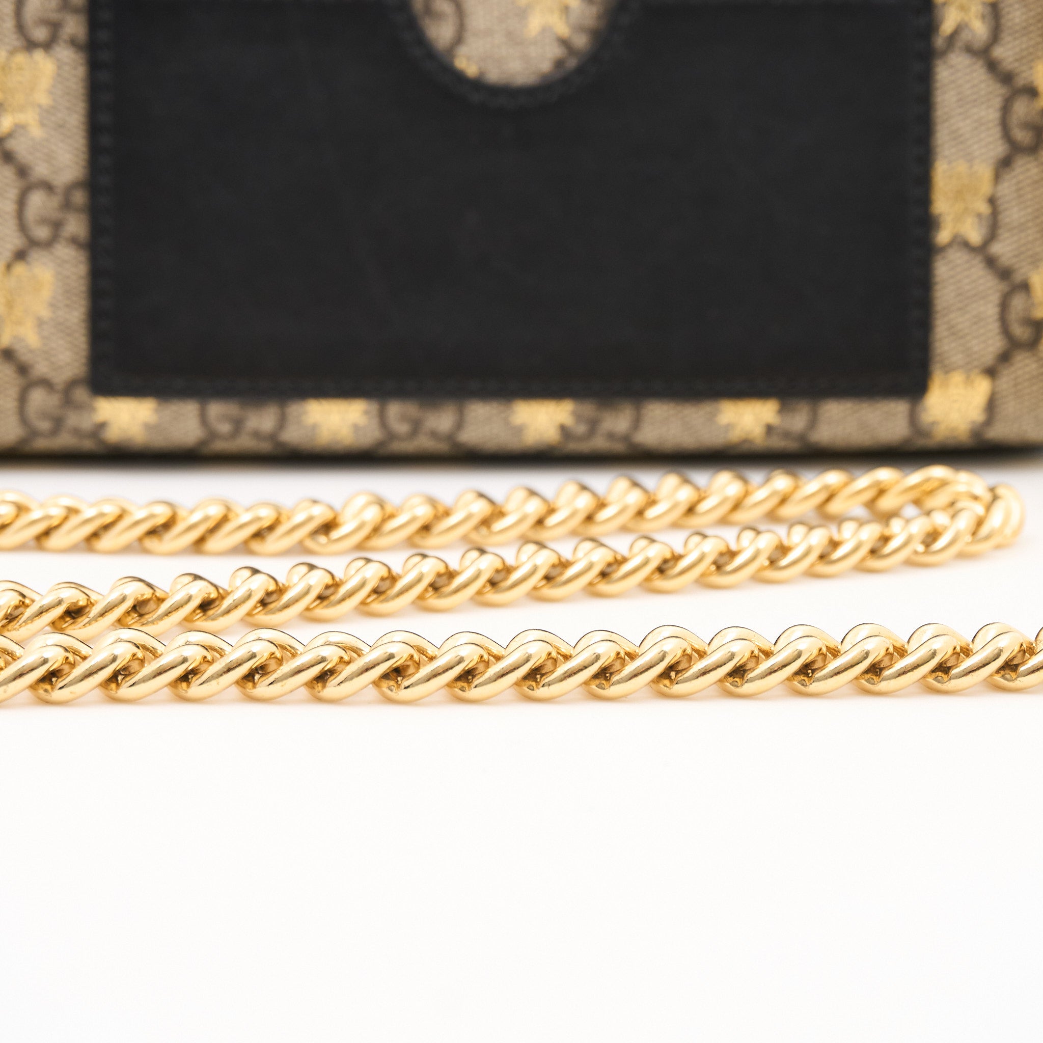 Gucci Padlock GG Supreme Bee Shoulder Bag