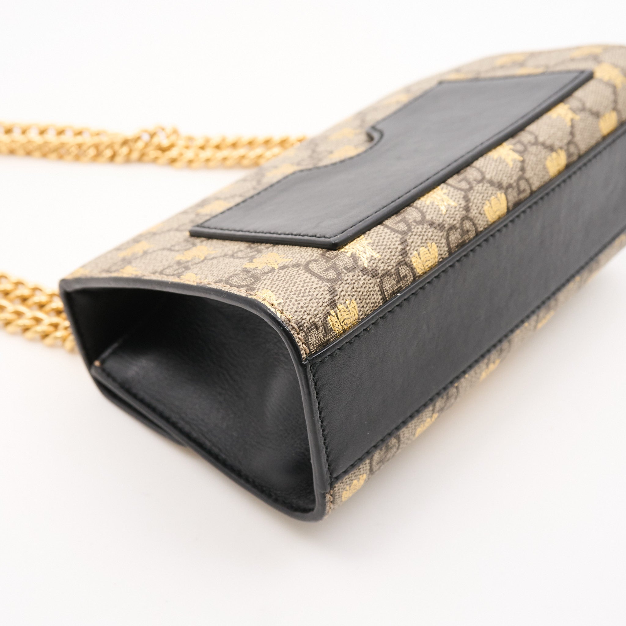 Gucci Padlock GG Supreme Bee Shoulder Bag