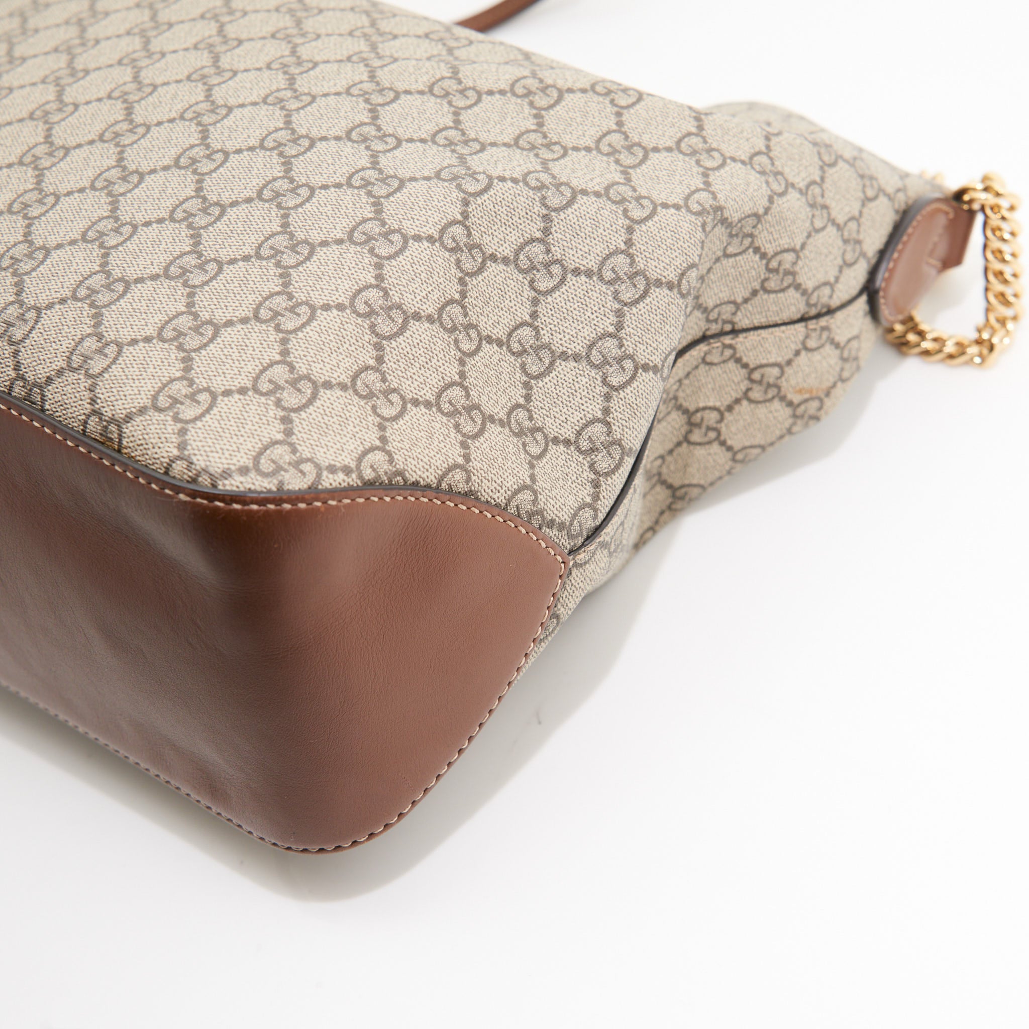 Gucci Canvas Large GG Supreme in Brown Monogram