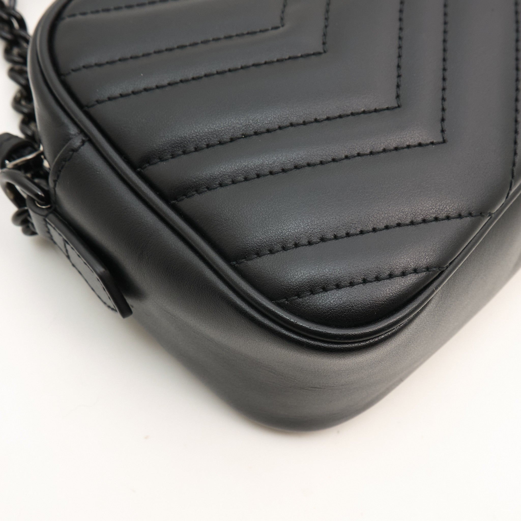 Gucci GG Black Marmont Matelassé Bag