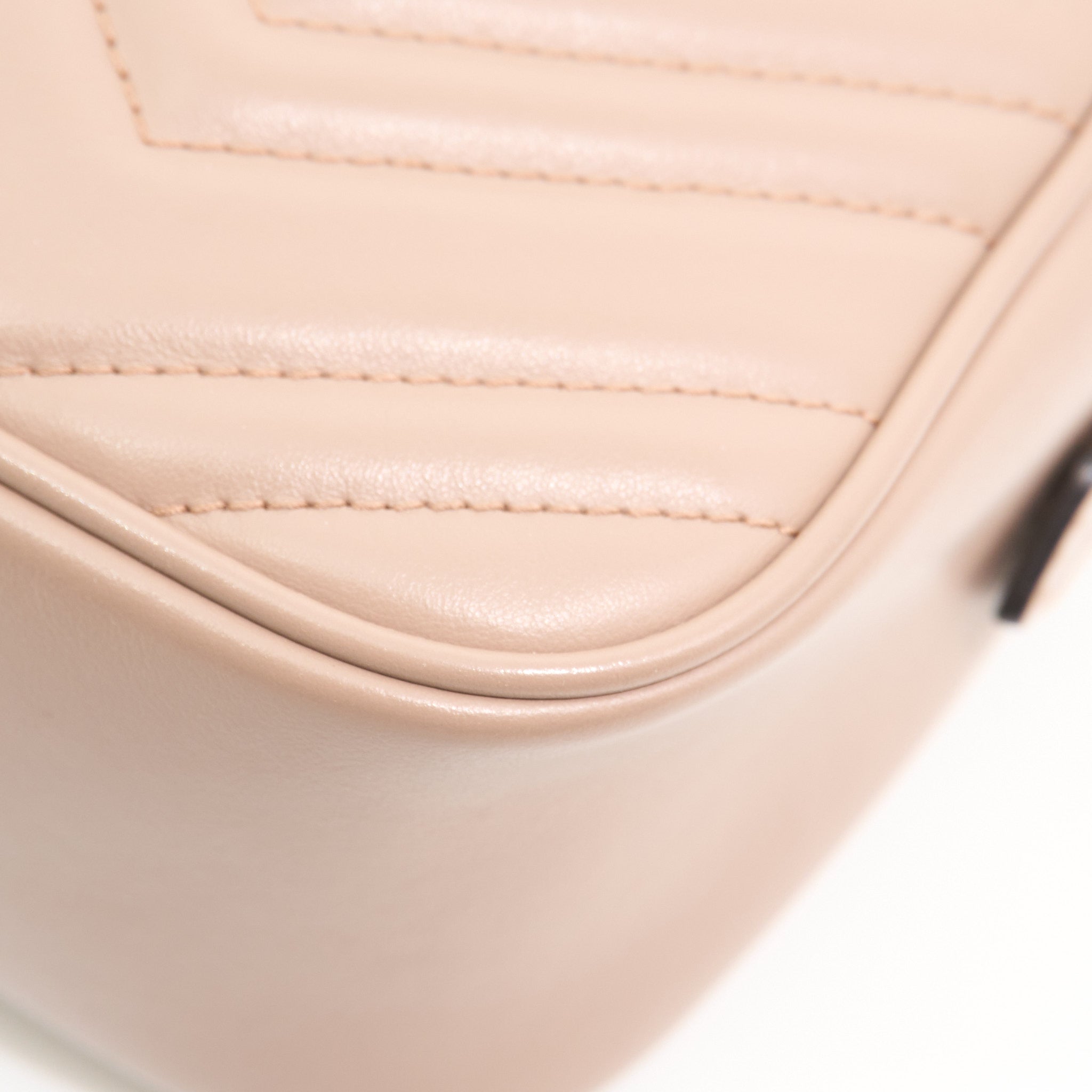 Gucci GG Marmont Dusty Beige Marmont Matelassé Bag