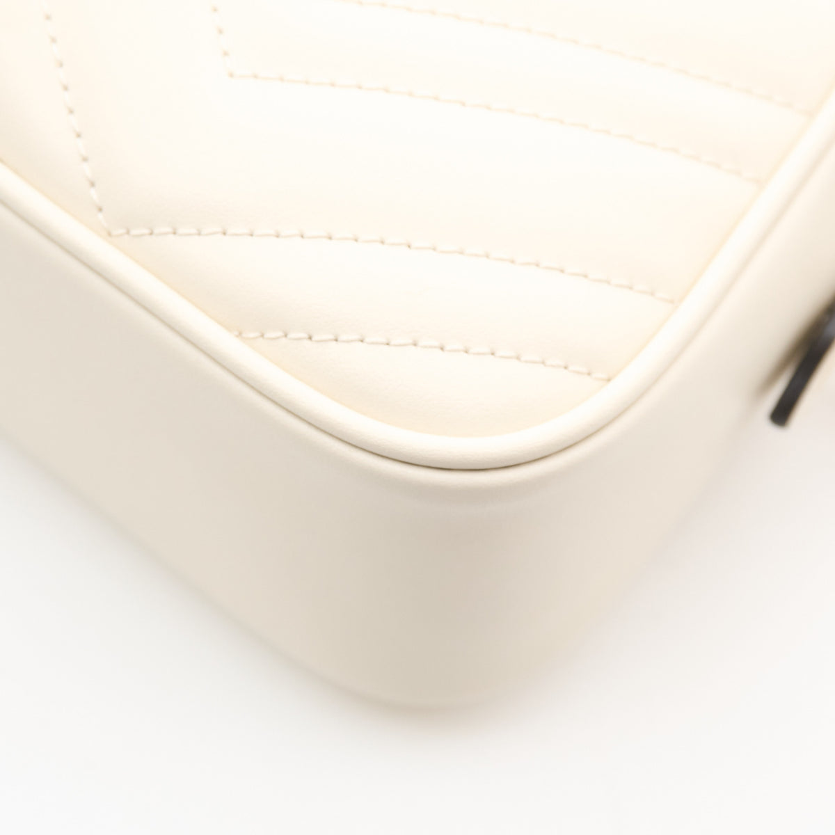 Gucci GG Marmont Ivory Marmont Matelassé Bag
