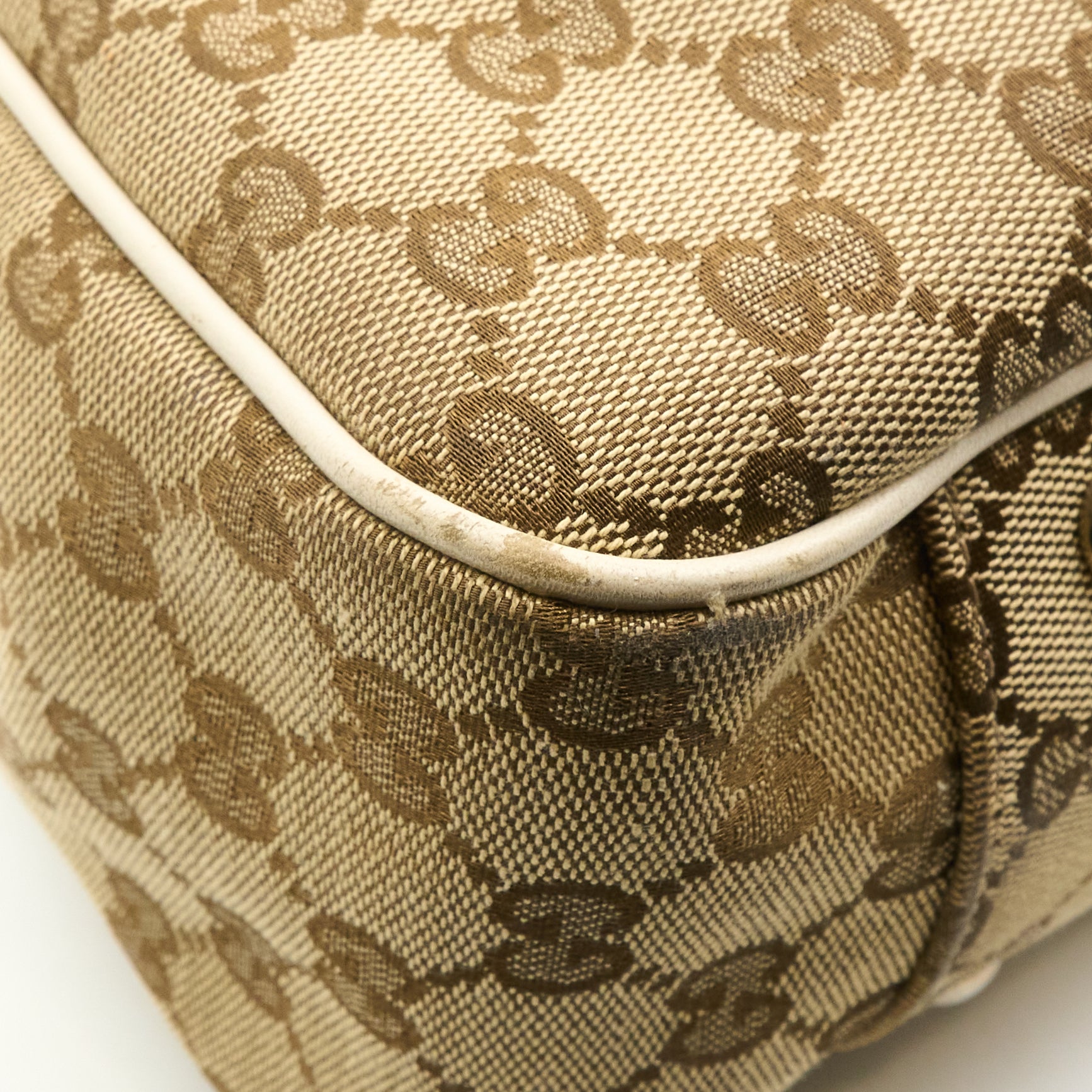 Gucci GG Supreme Vintage Shoulder Bag