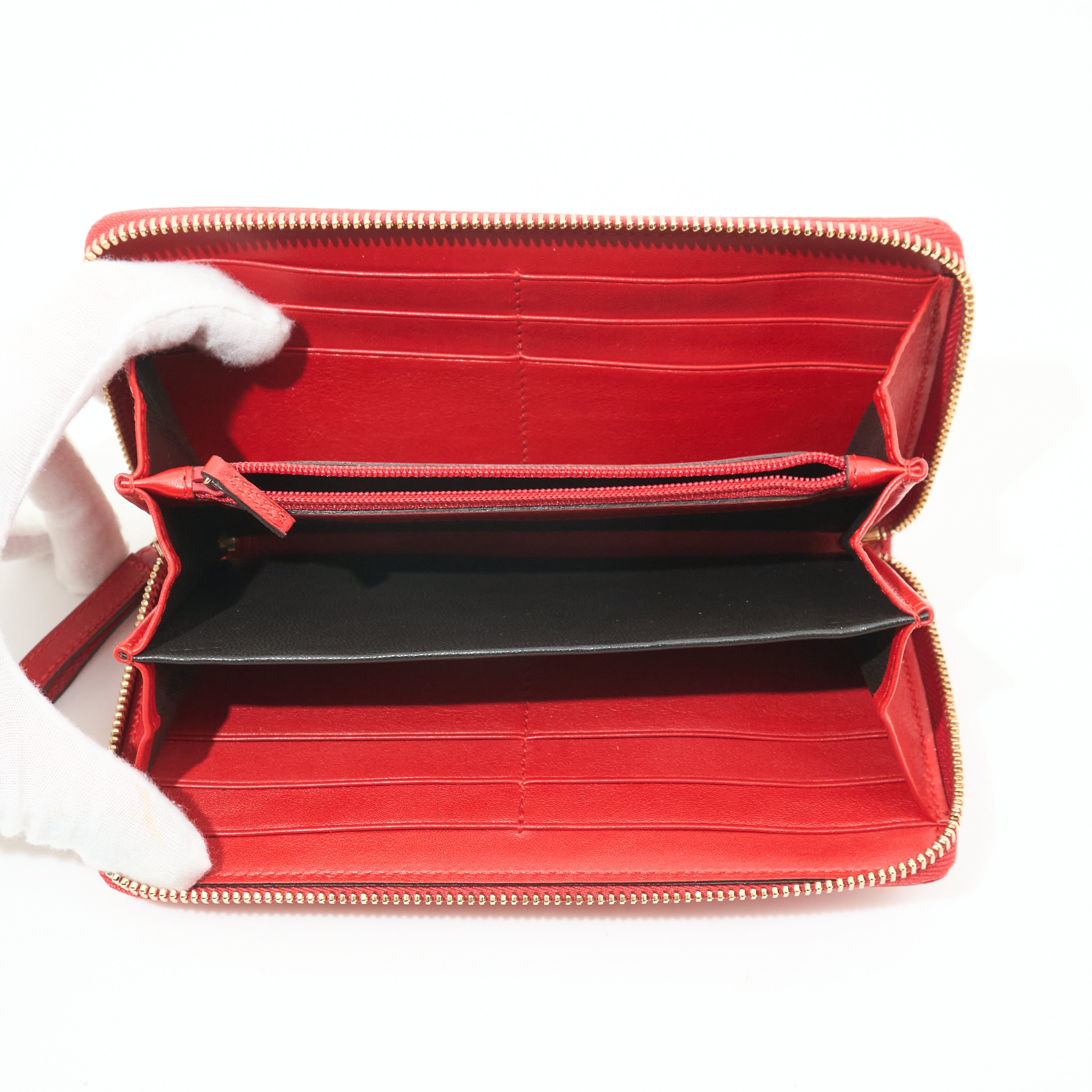 Gucci Heart Zip Around Long Wallet In Red Leather