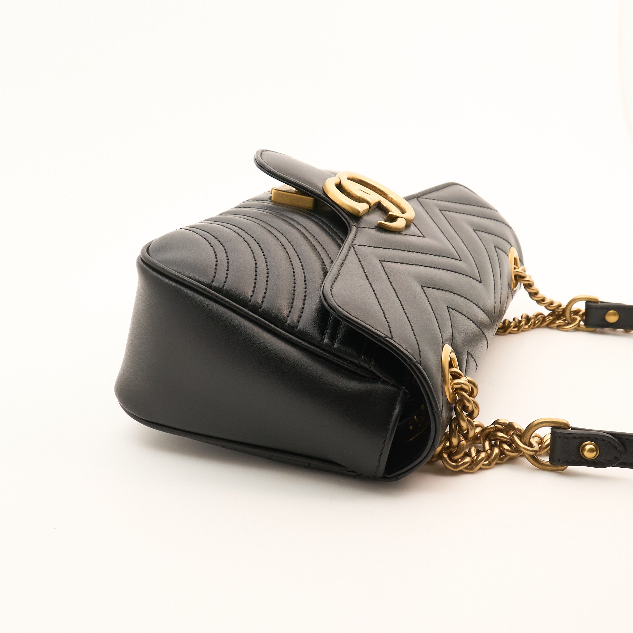Gucci GG Marmont Small Matelassé Shoulder Flap Bag Black
