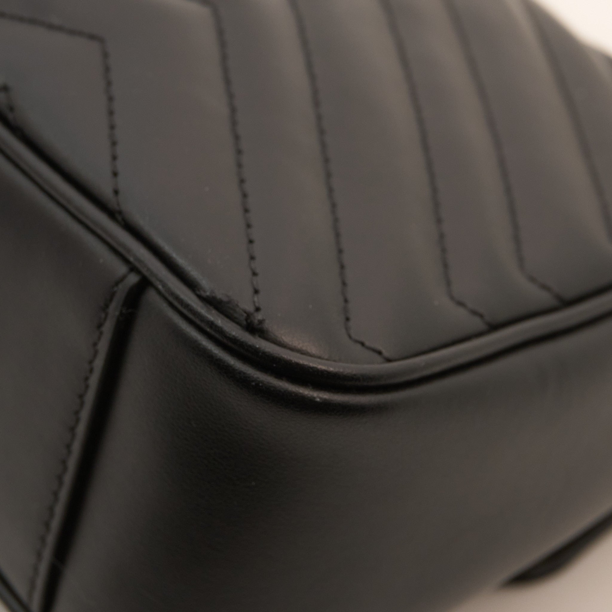 Gucci GG Marmont Small Matelassé Shoulder Flap Bag Black