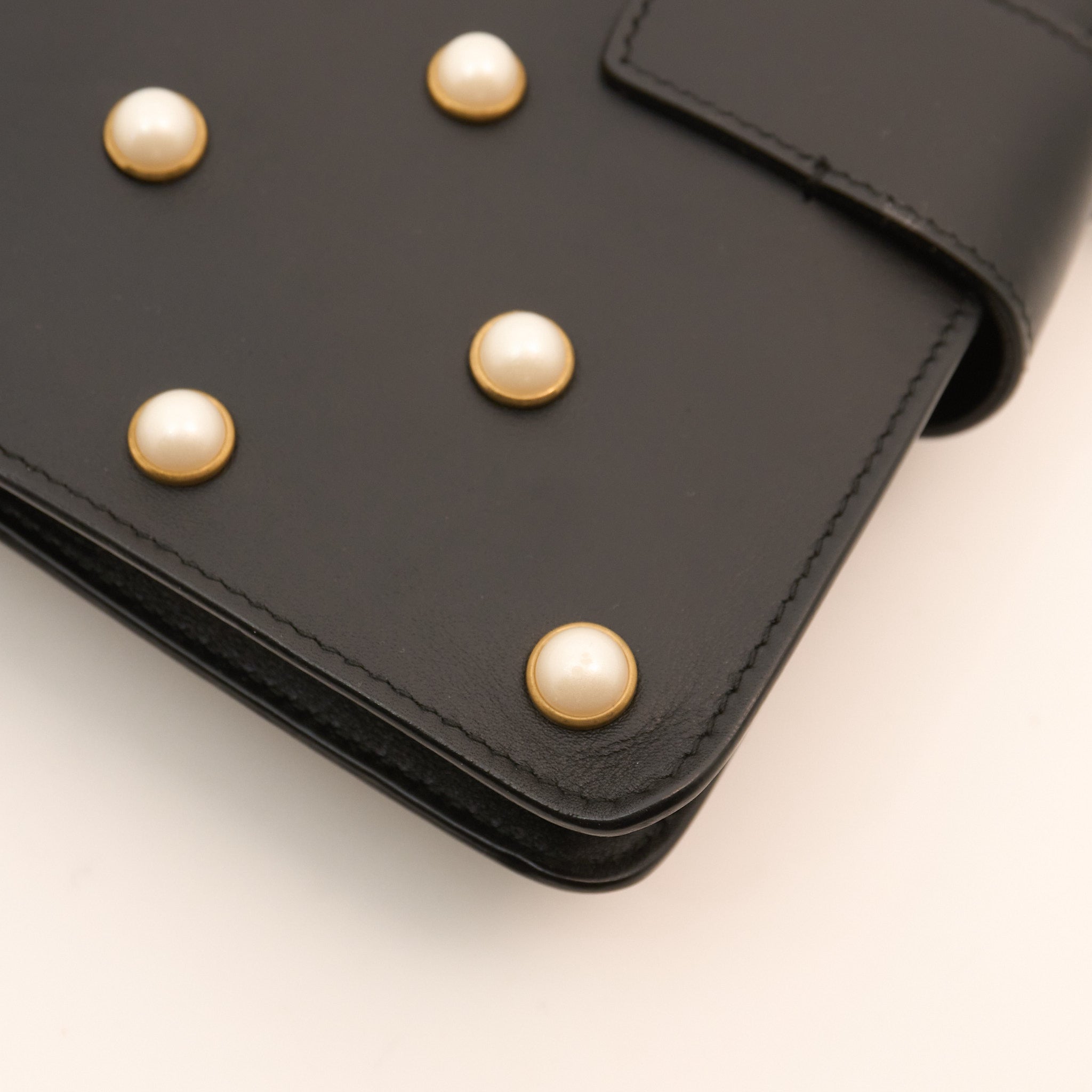 Gucci Queen Bee Black Leather Shoulder Bag