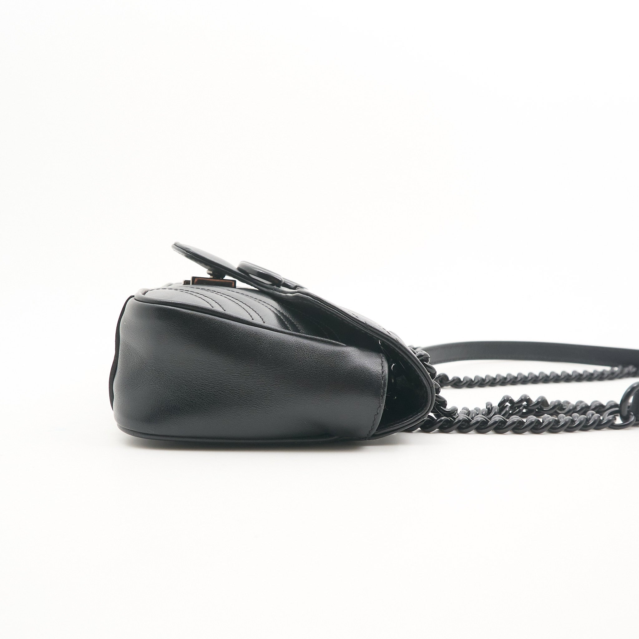 Gucci Small Marmont Flap in Black