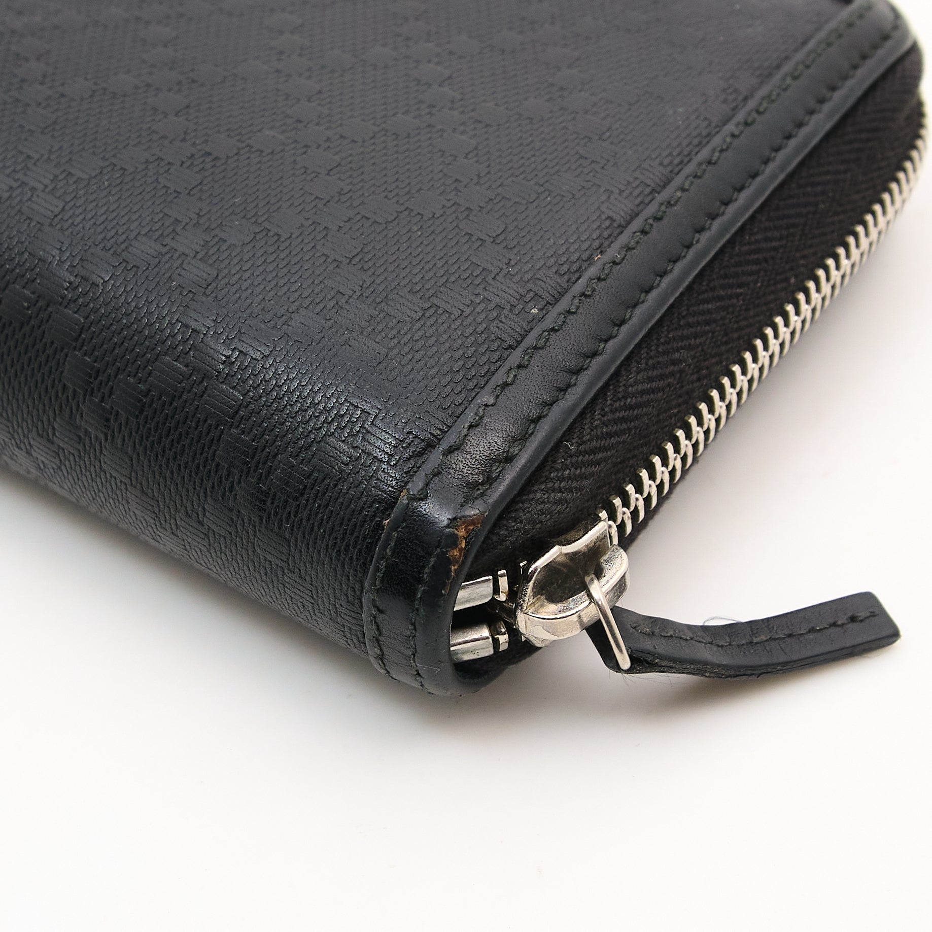 Gucci Black Zip Around Wallet