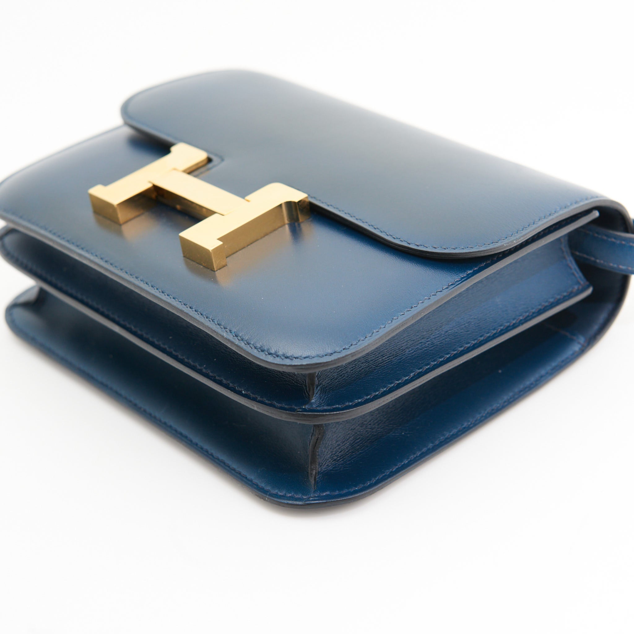 Hermes Box Calf Constance 19 in Bleu De Prusse GHW