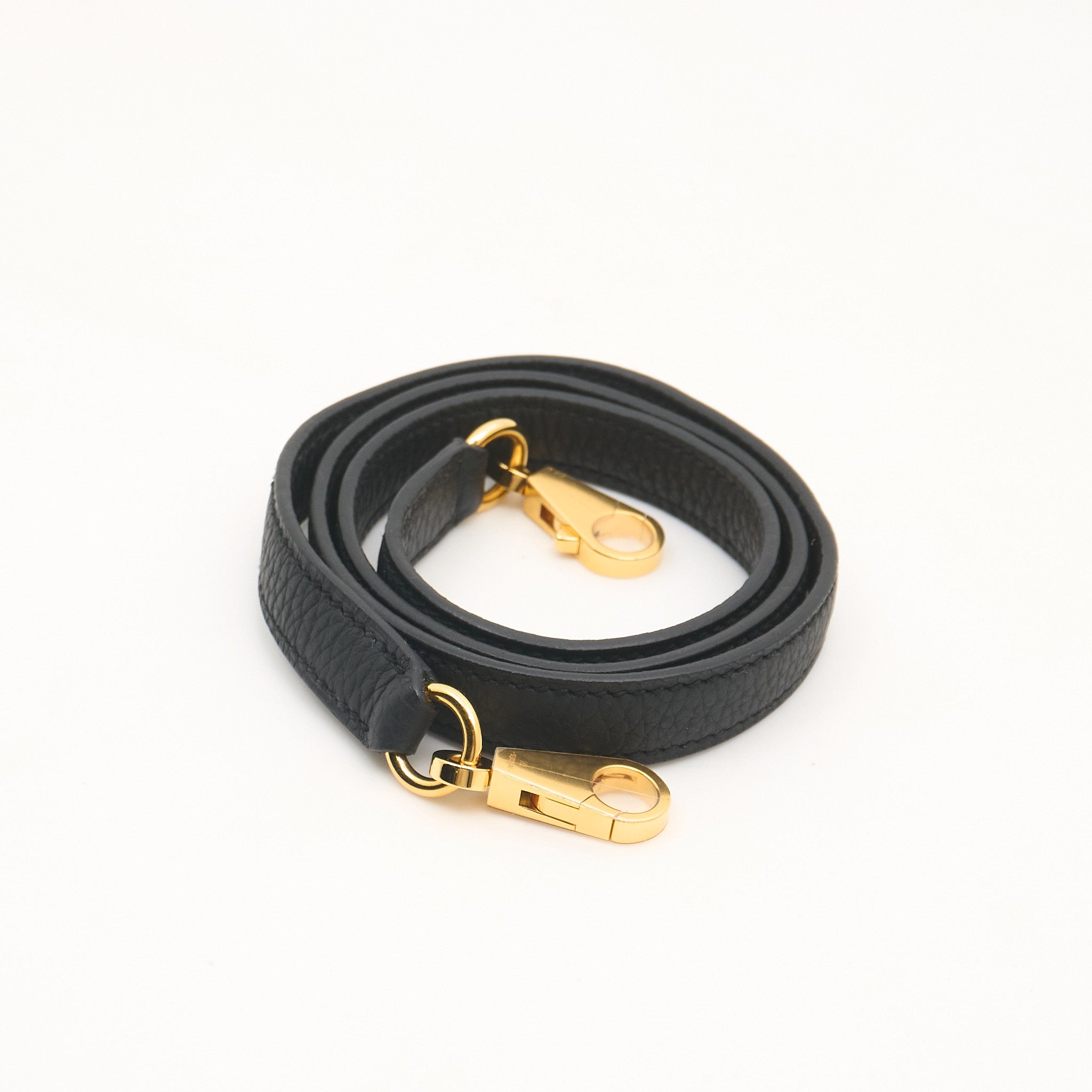 Hermes Kelly 28 Togo Noir GHW Stamp A (2017)