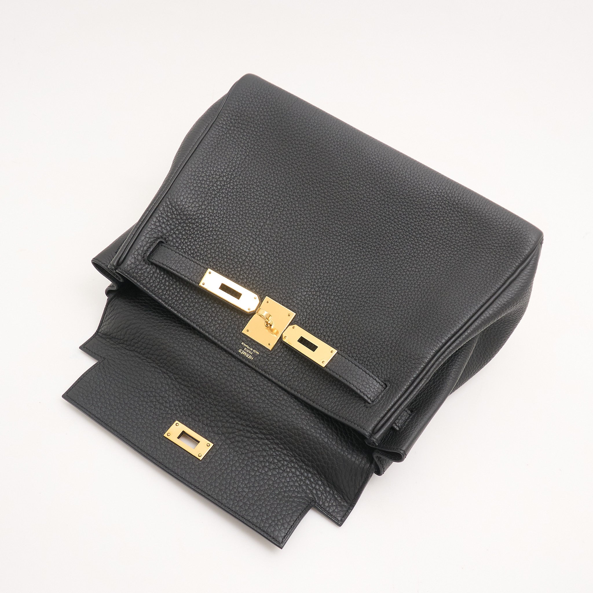 Hermes Kelly 28 Togo Noir GHW Stamp A (2017)