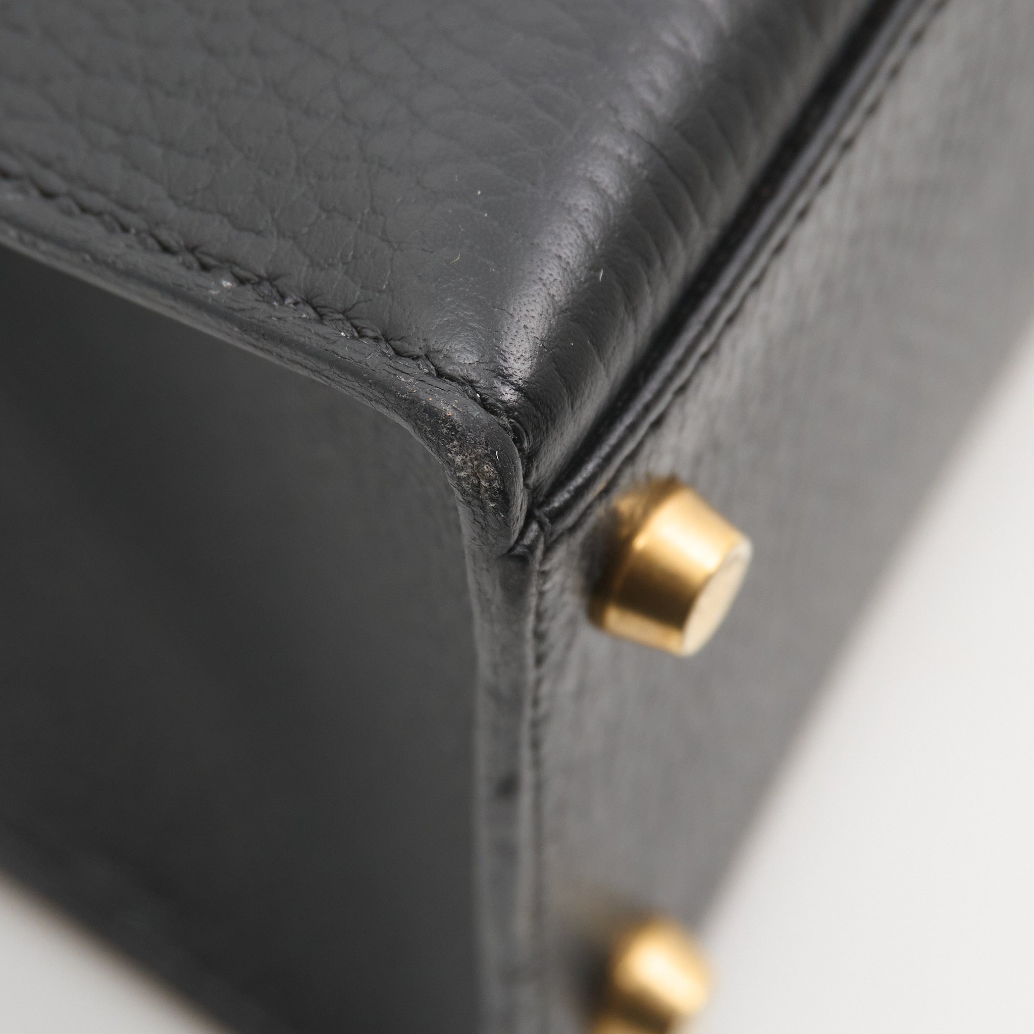 Hermes Kelly 32 Black GHW Circle Stamp Z (1996)