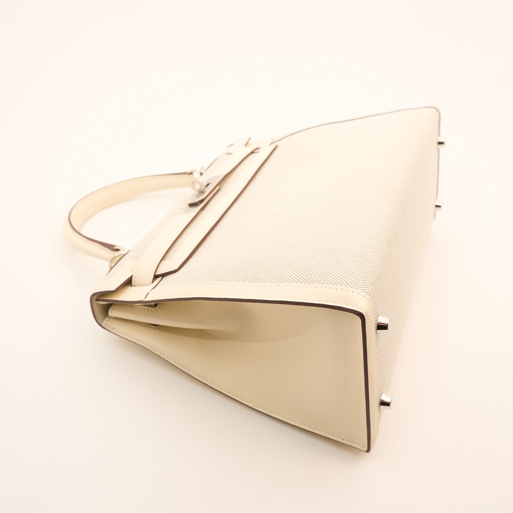 Hermès Kelly Sellier 28 Stamp Z (Year 2021) in Toile H and Veau Nata PHW