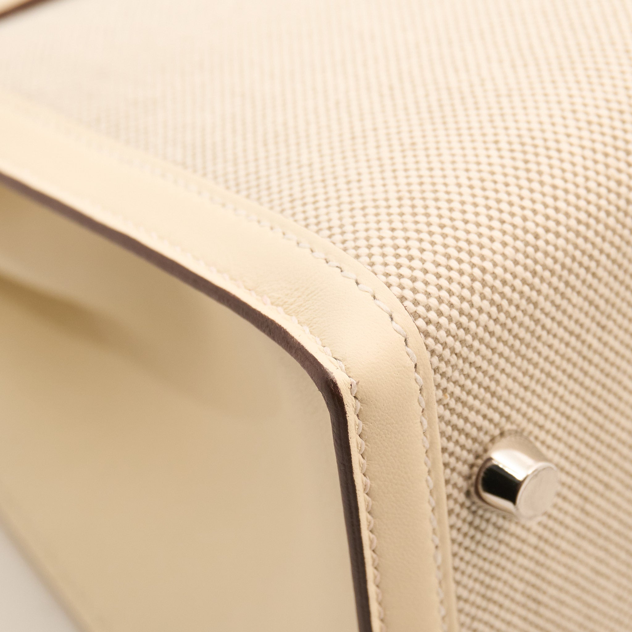 Hermès Kelly Sellier 28 Stamp Z (Year 2021) in Toile H and Veau Nata PHW