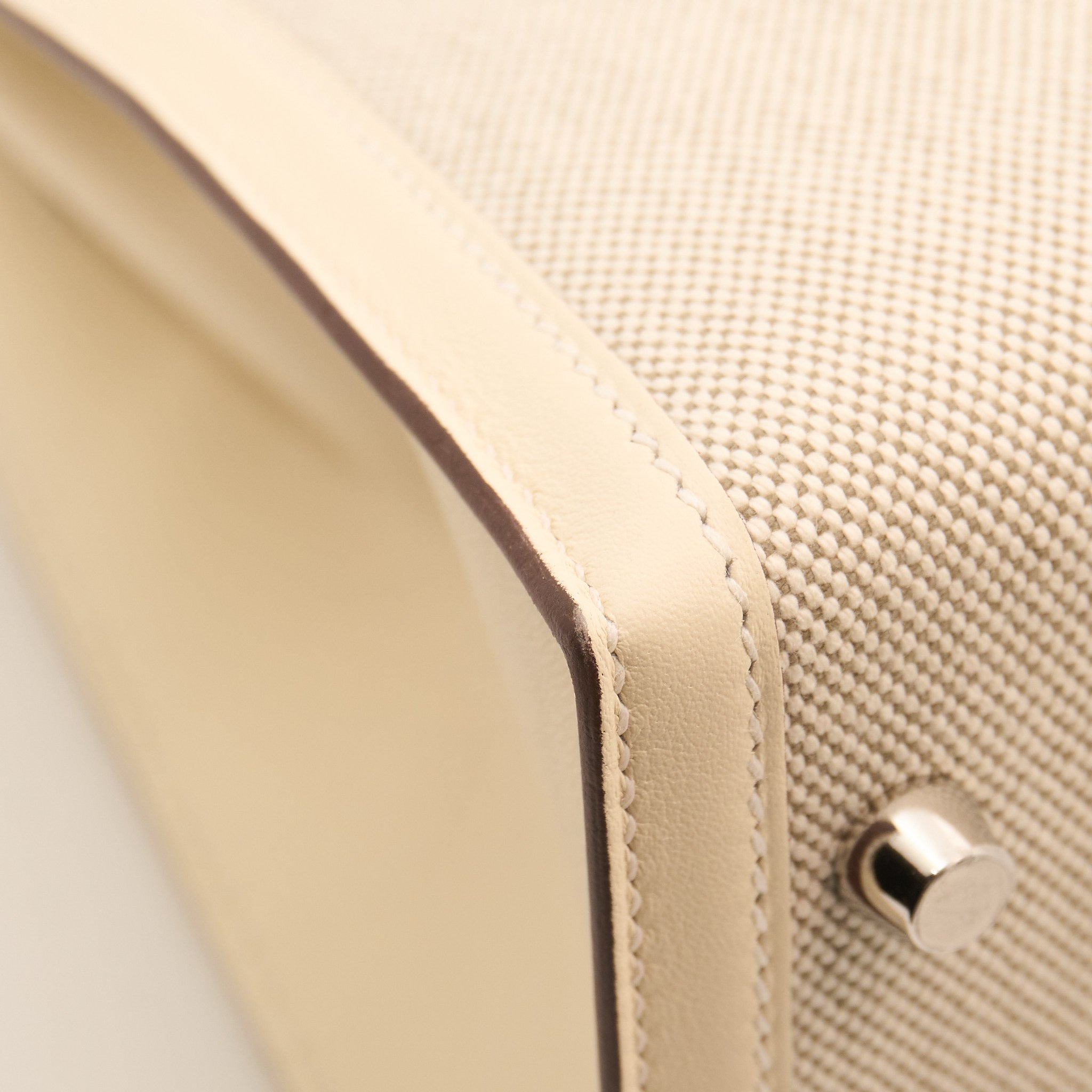 Hermès Kelly Sellier 28 Stamp Z (Year 2021) in Toile H and Veau Nata PHW
