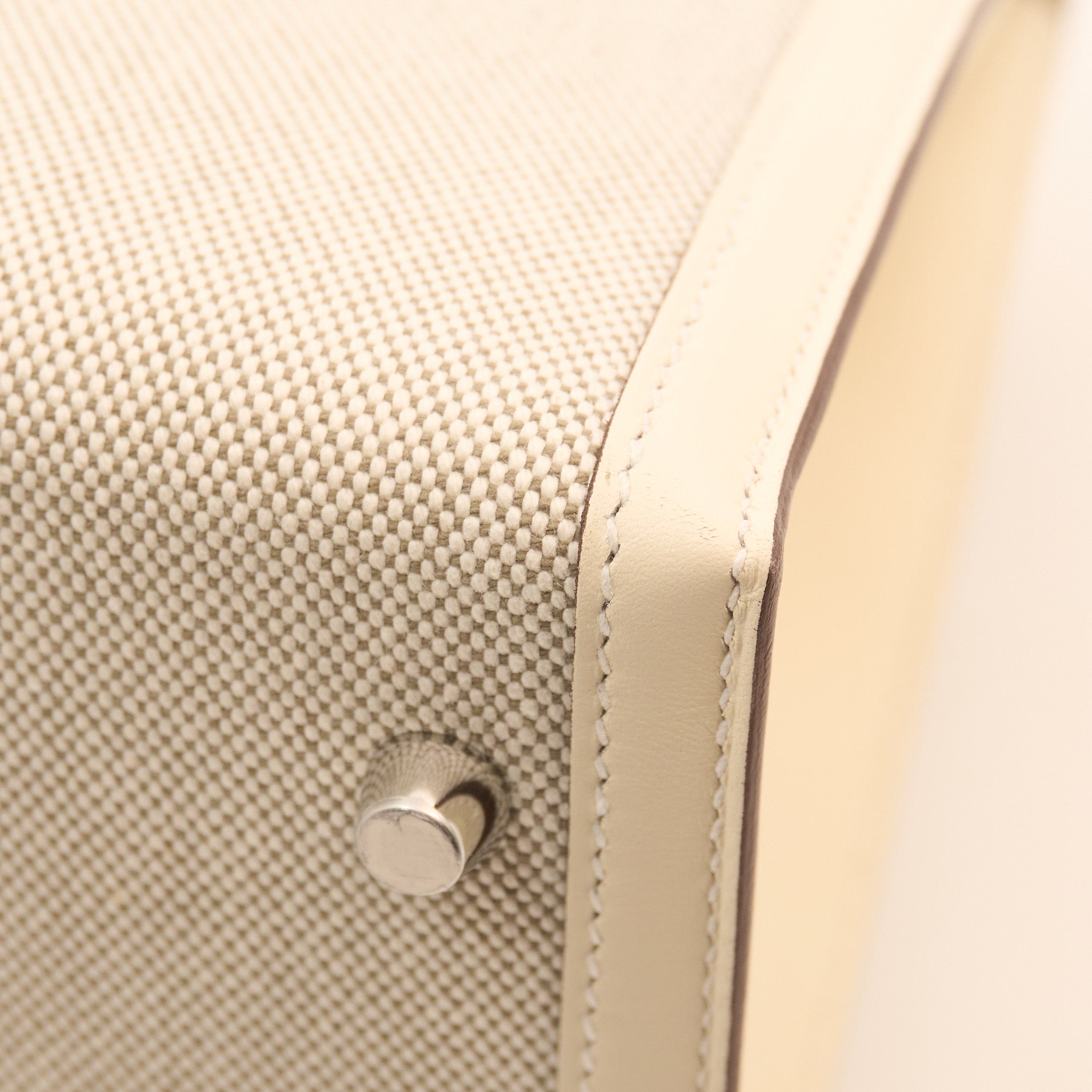 Hermès Kelly Sellier 28 Stamp Z (Year 2021) in Toile H and Veau Nata PHW