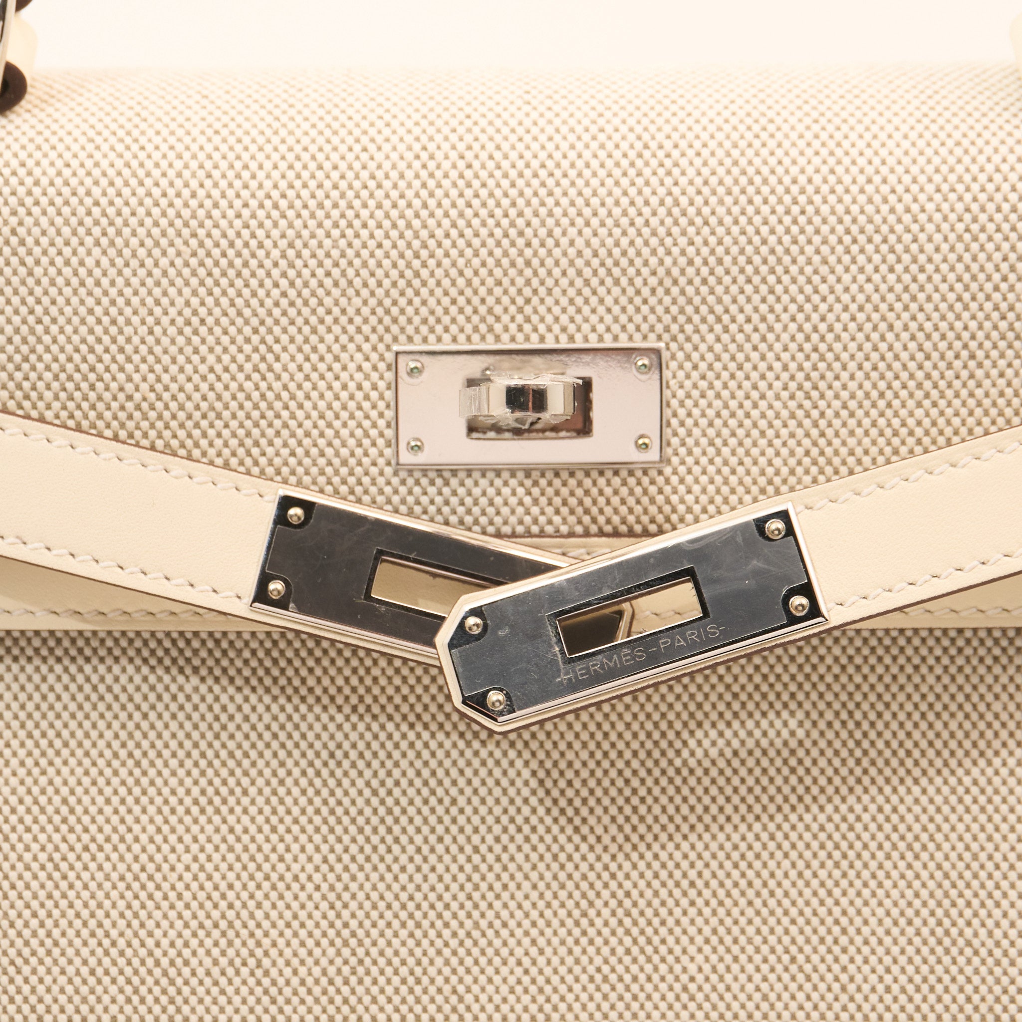 Hermès Kelly Sellier 28 Stamp Z (Year 2021) in Toile H and Veau Nata PHW
