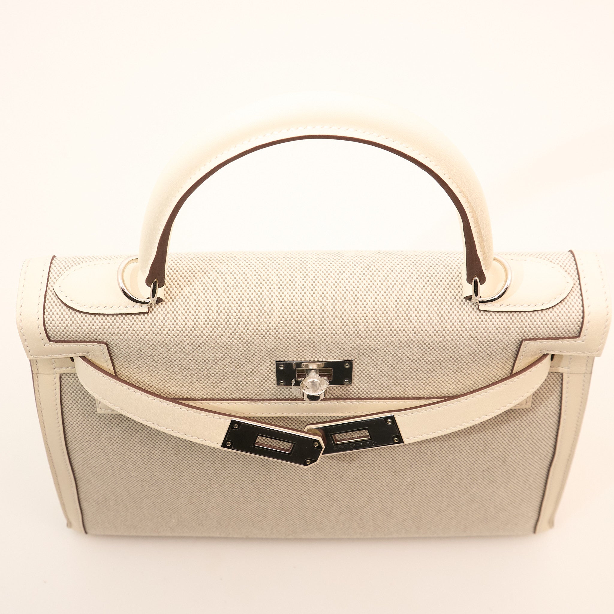 Hermès Kelly Sellier 28 Stamp Z (Year 2021) in Toile H and Veau Nata PHW