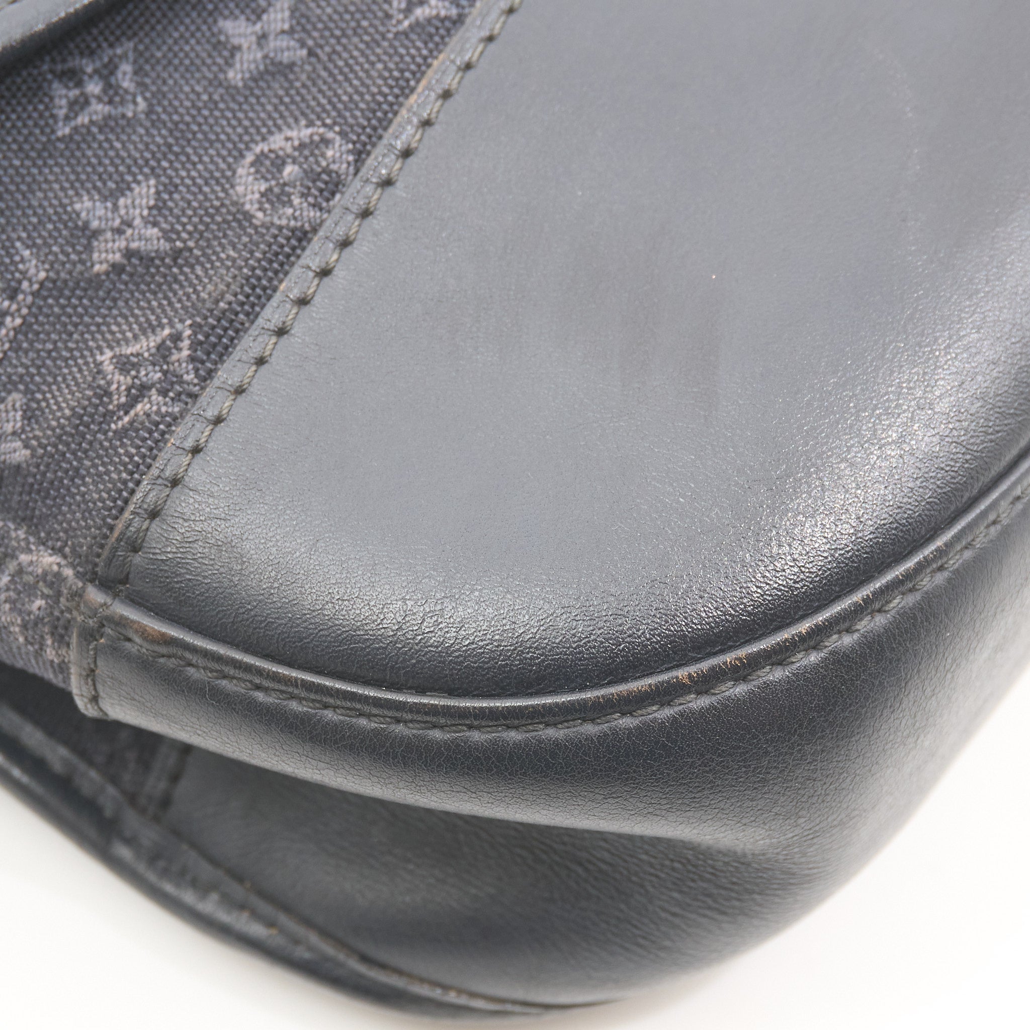 Louis Vuitton Berangere Crossbody Bag in Navy Lin Monogram Canvas