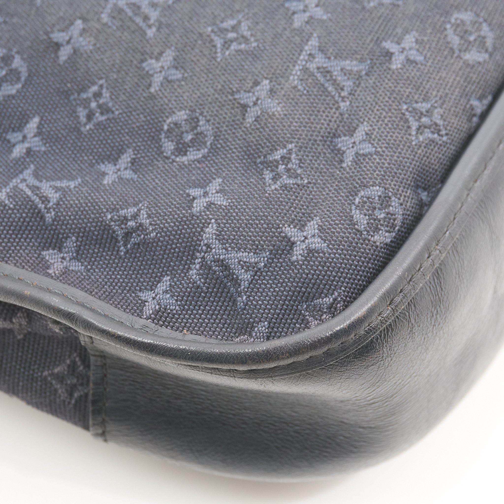 Louis Vuitton Berangere Crossbody Bag in Navy Lin Monogram Canvas