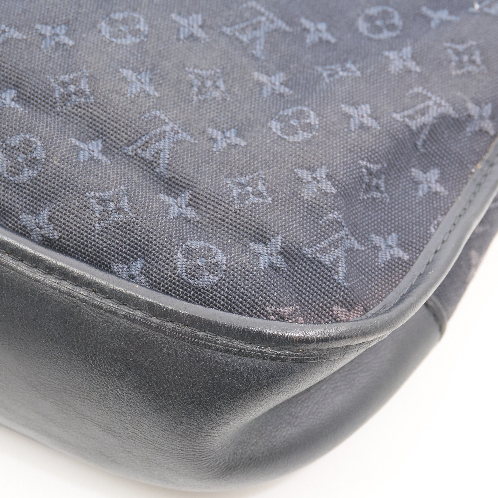 Louis Vuitton Berangere Crossbody Bag in Navy Lin Monogram Canvas