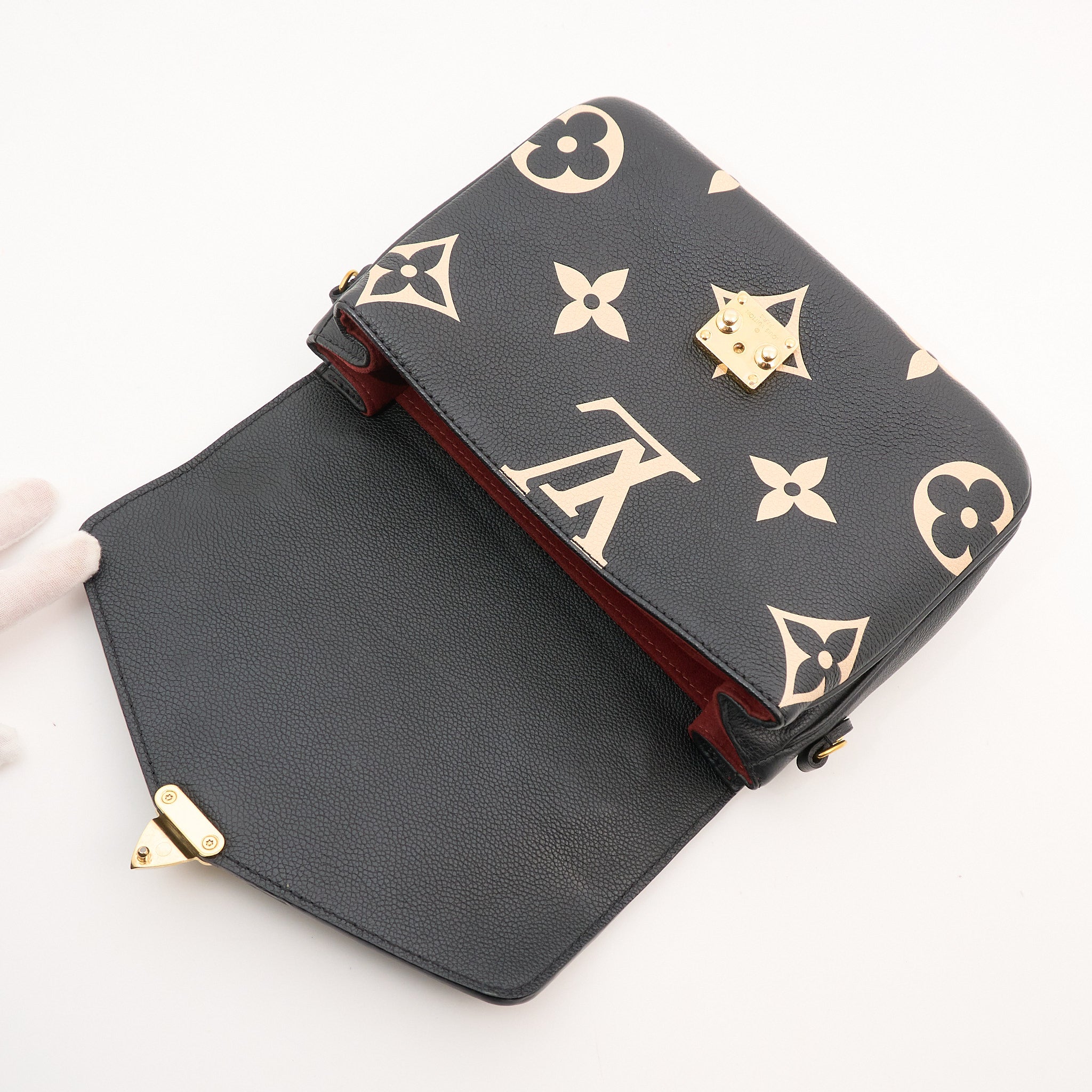 Louis Vuitton Bi-Colour Pochette Metis Black & Beige