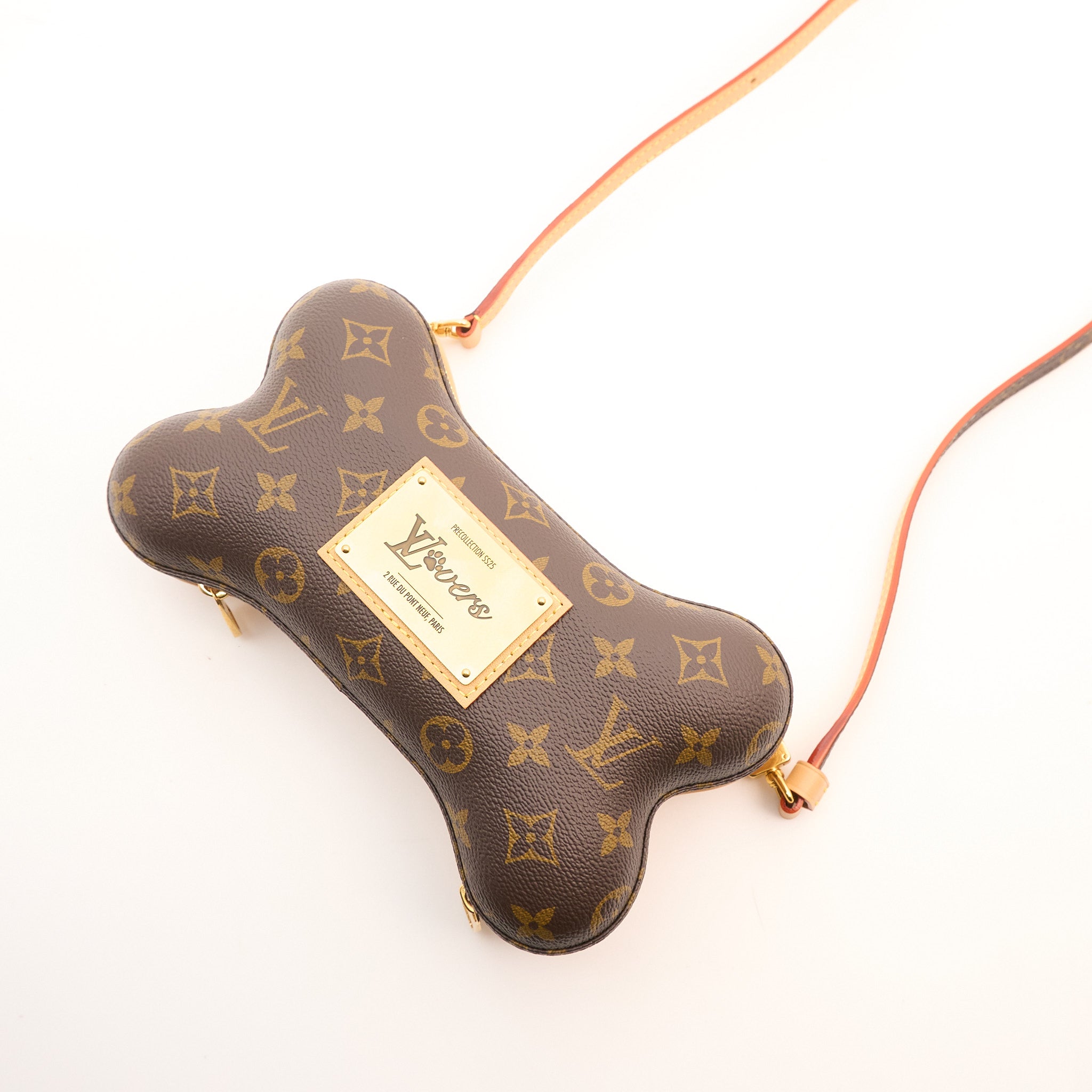 Louis Vuitton Bone Wearable Wallet