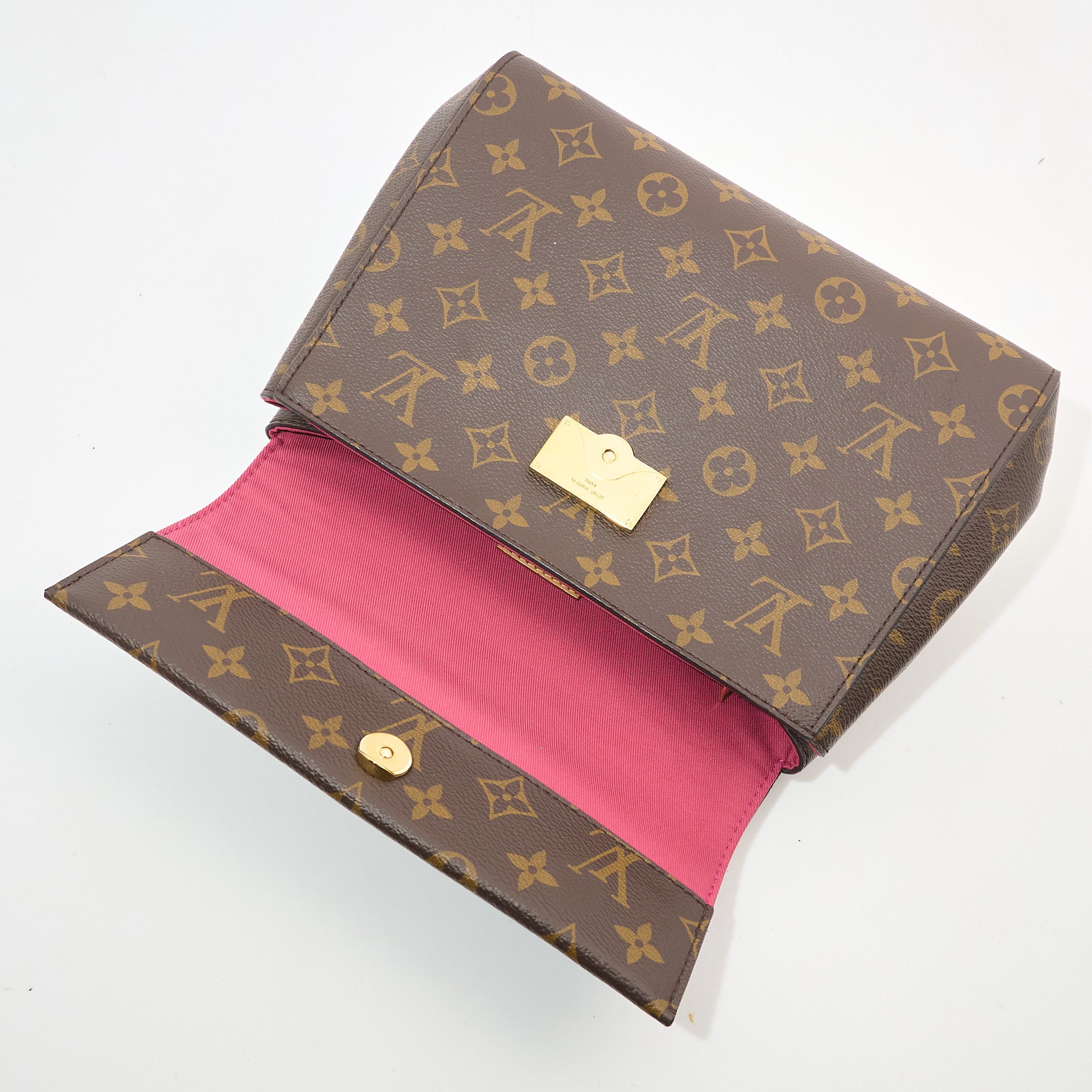 Louis Vuitton Cluny Monogram Handbag