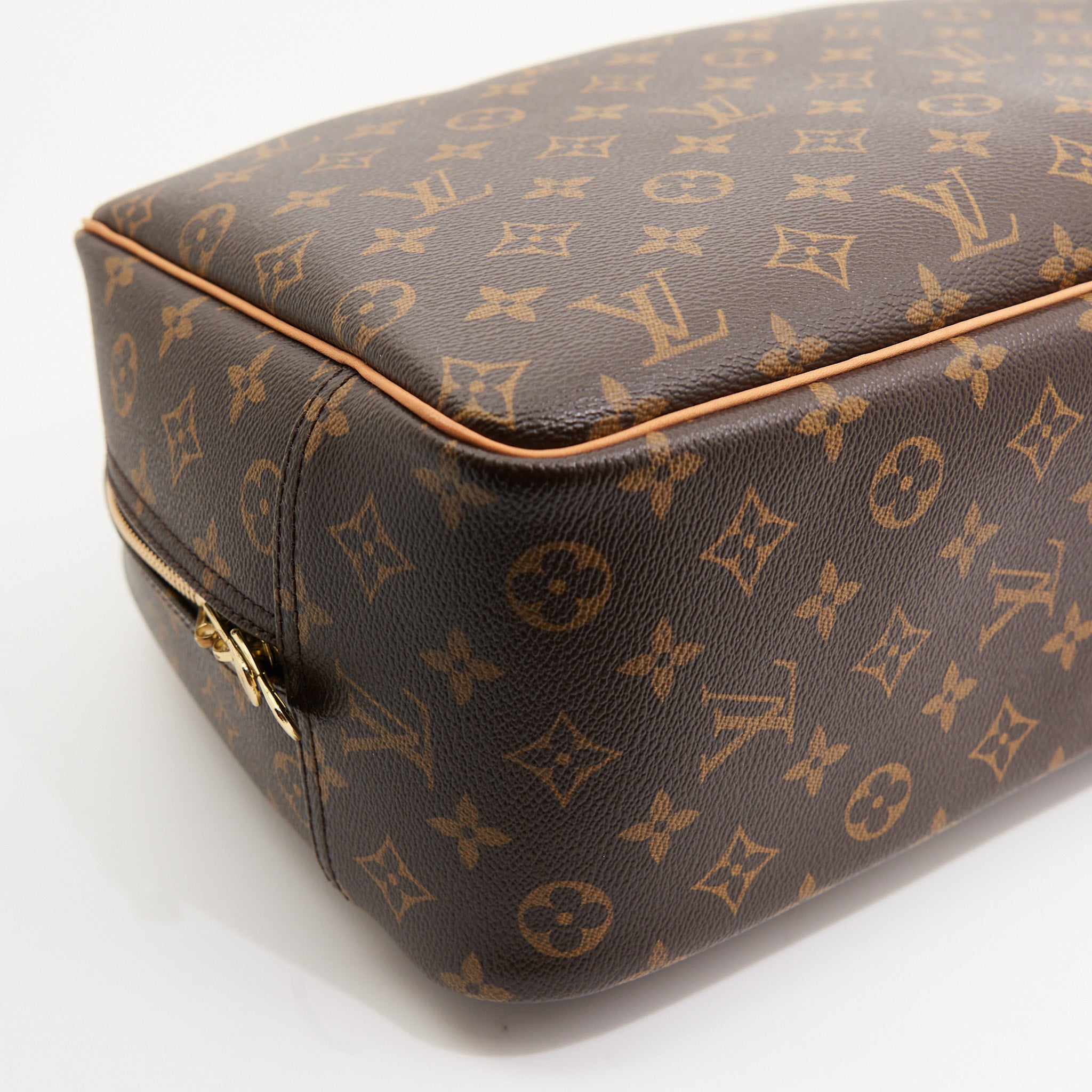 Louis Vuitton Deauville in Brown Monogram Bag