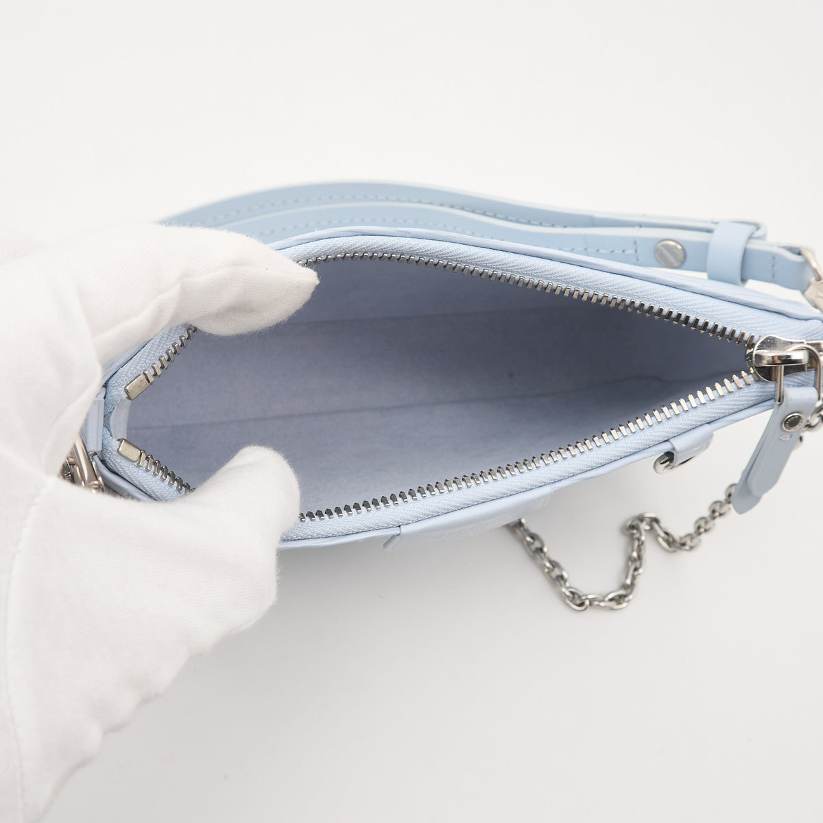 Louis Vuitton Epi Leather Easy Pouch On Strap Shoulder Bag