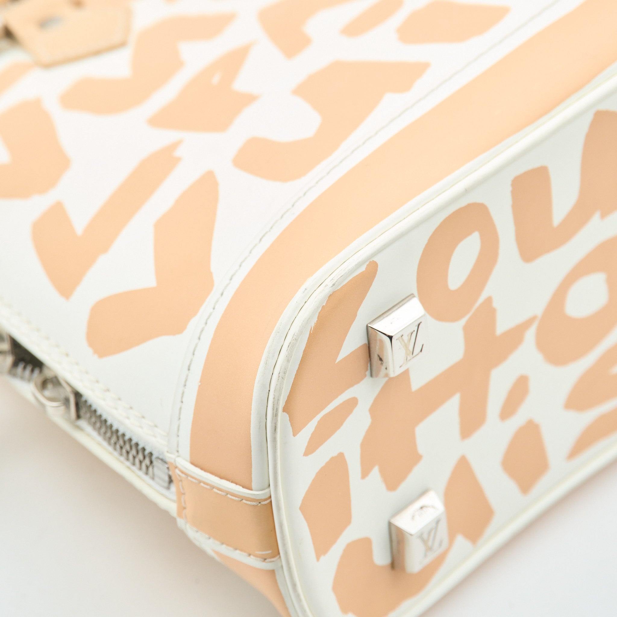 Louis Vuitton Graffiti Alma GM Peach