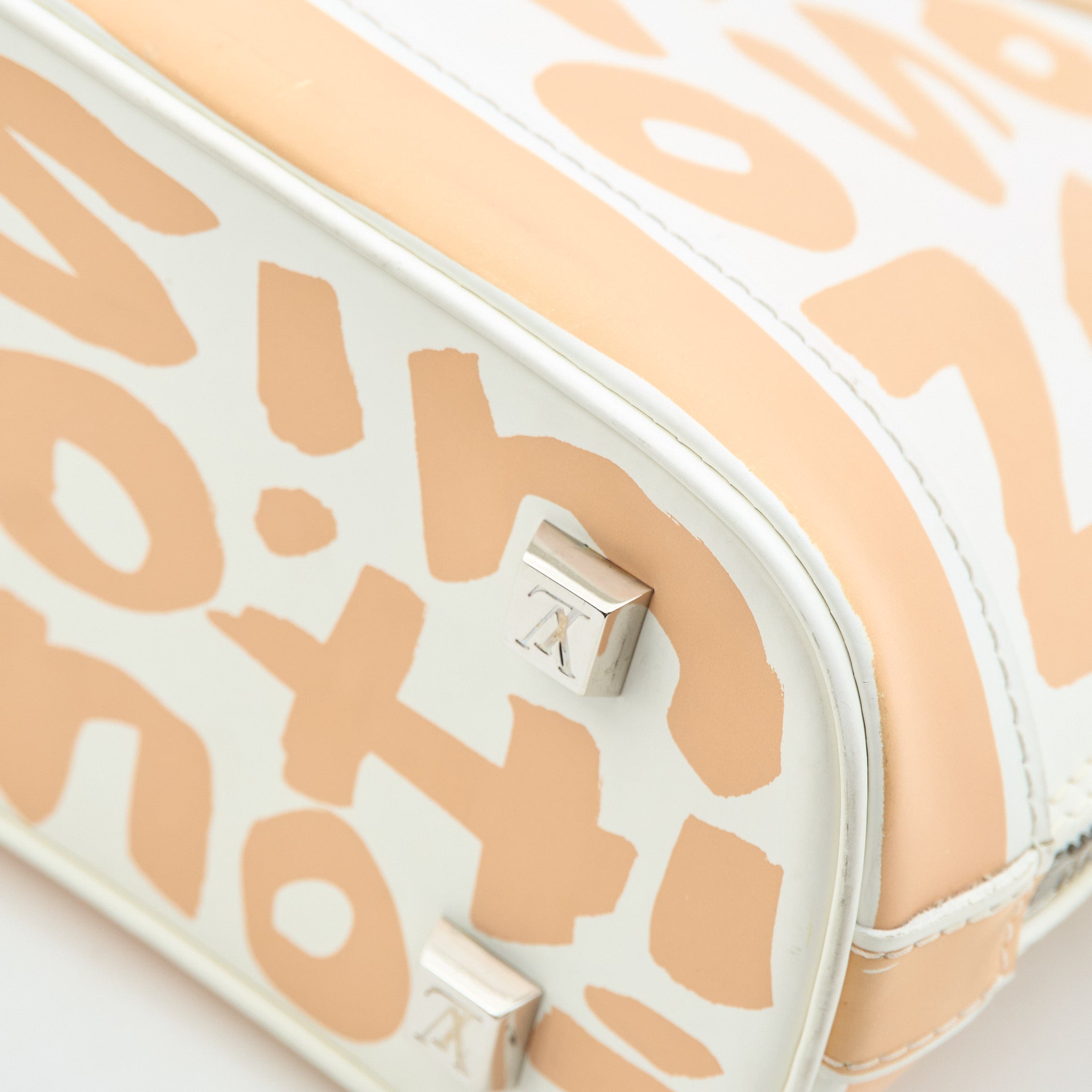 Louis Vuitton Graffiti Alma GM Peach