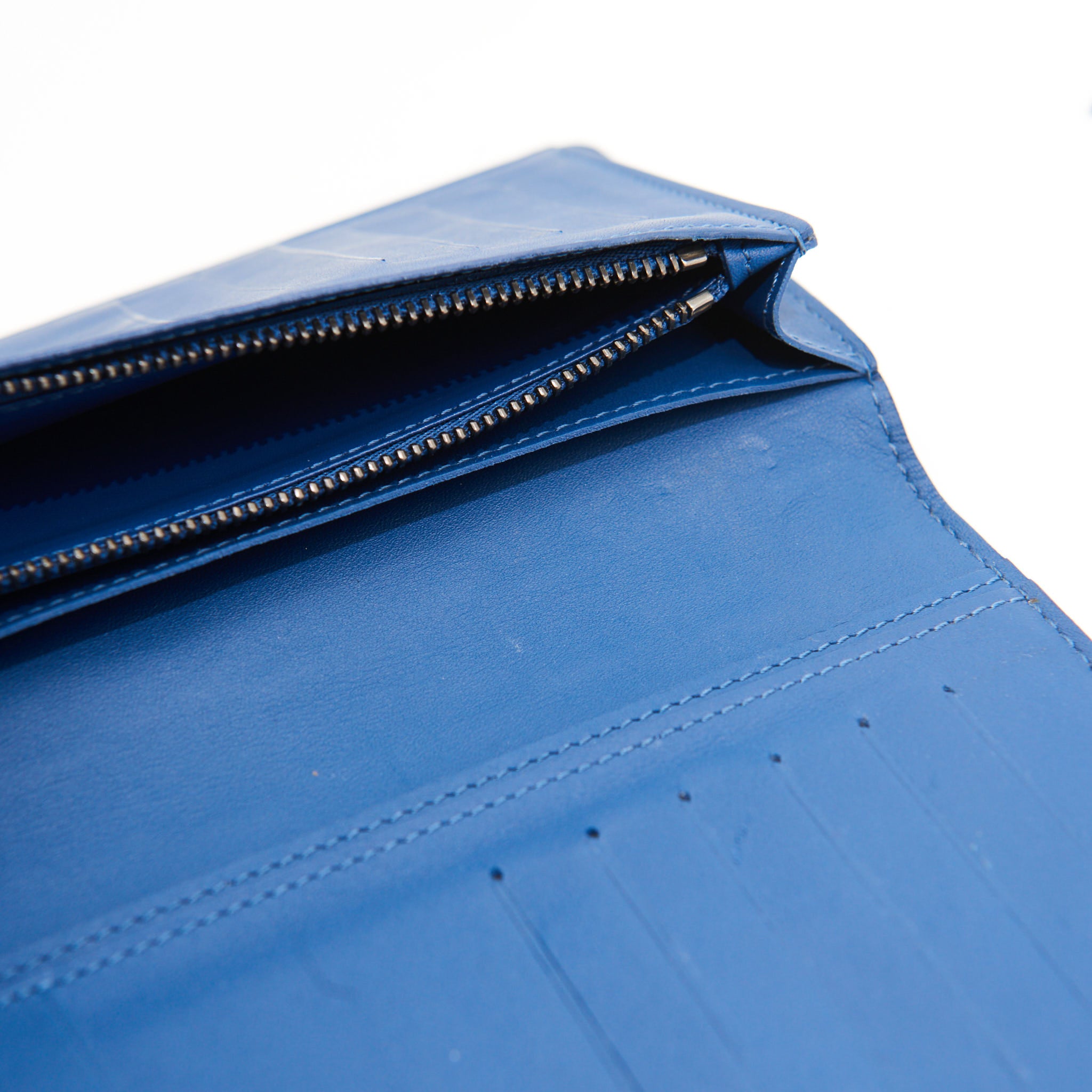 Louis Vuitton Leather Brazza Wallet in Blue