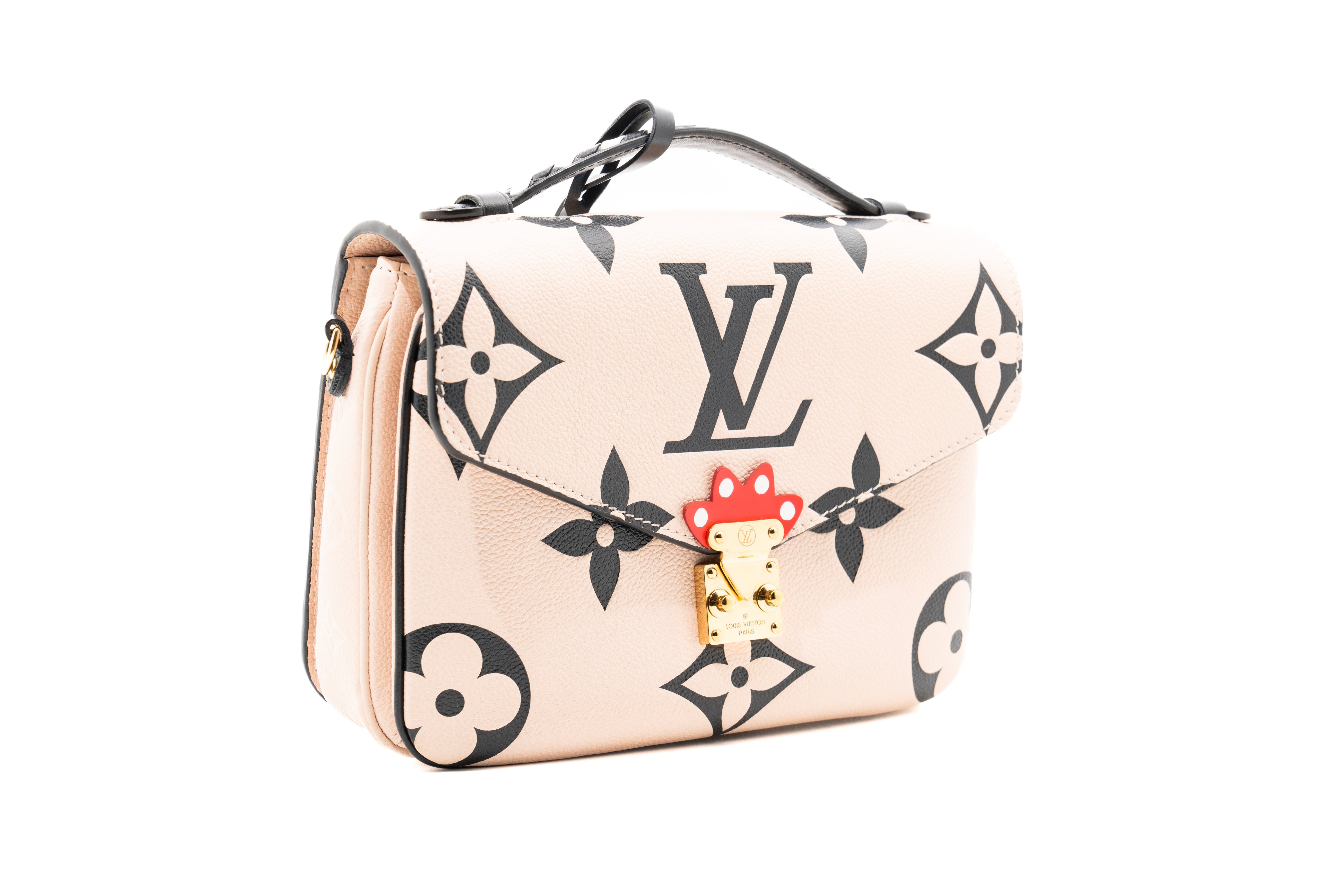 Louis Vuitton Leather Metis Pochette in Beige