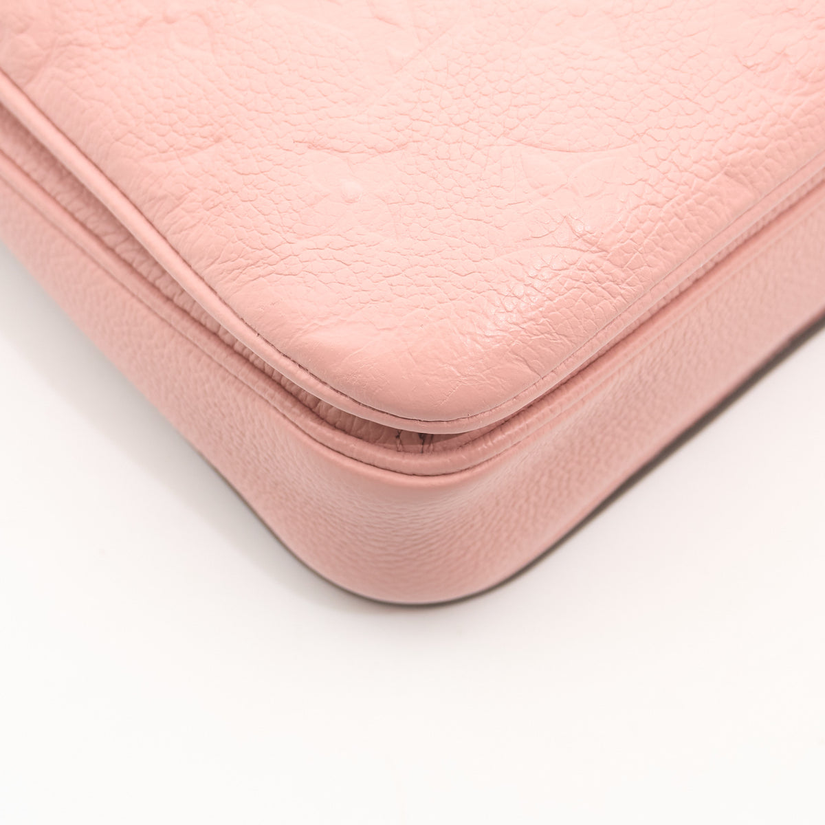 Louis Vuitton Pochette Metis Rose Poudre