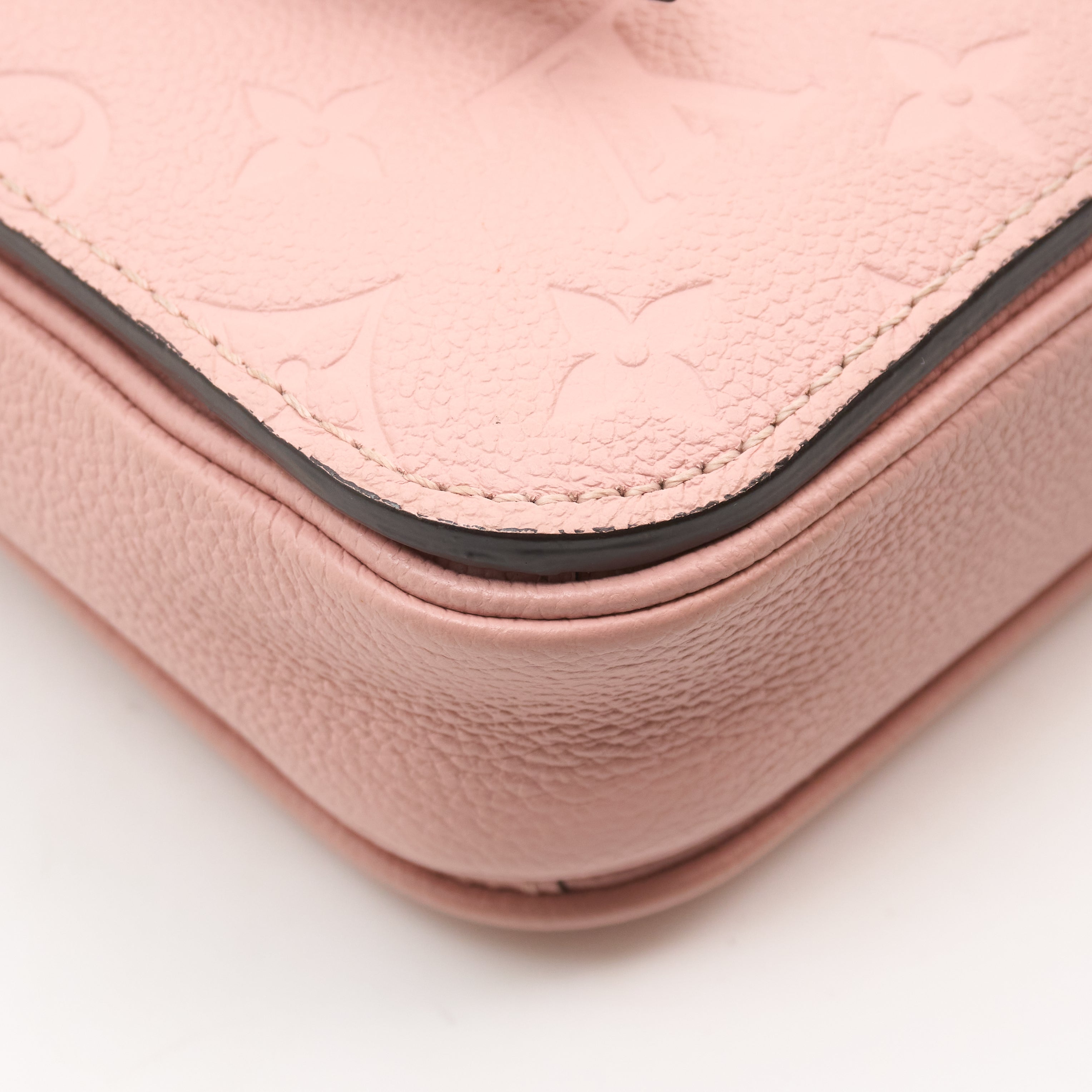Louis Vuitton Pochette Metis Rose Poudre Empriente Leather