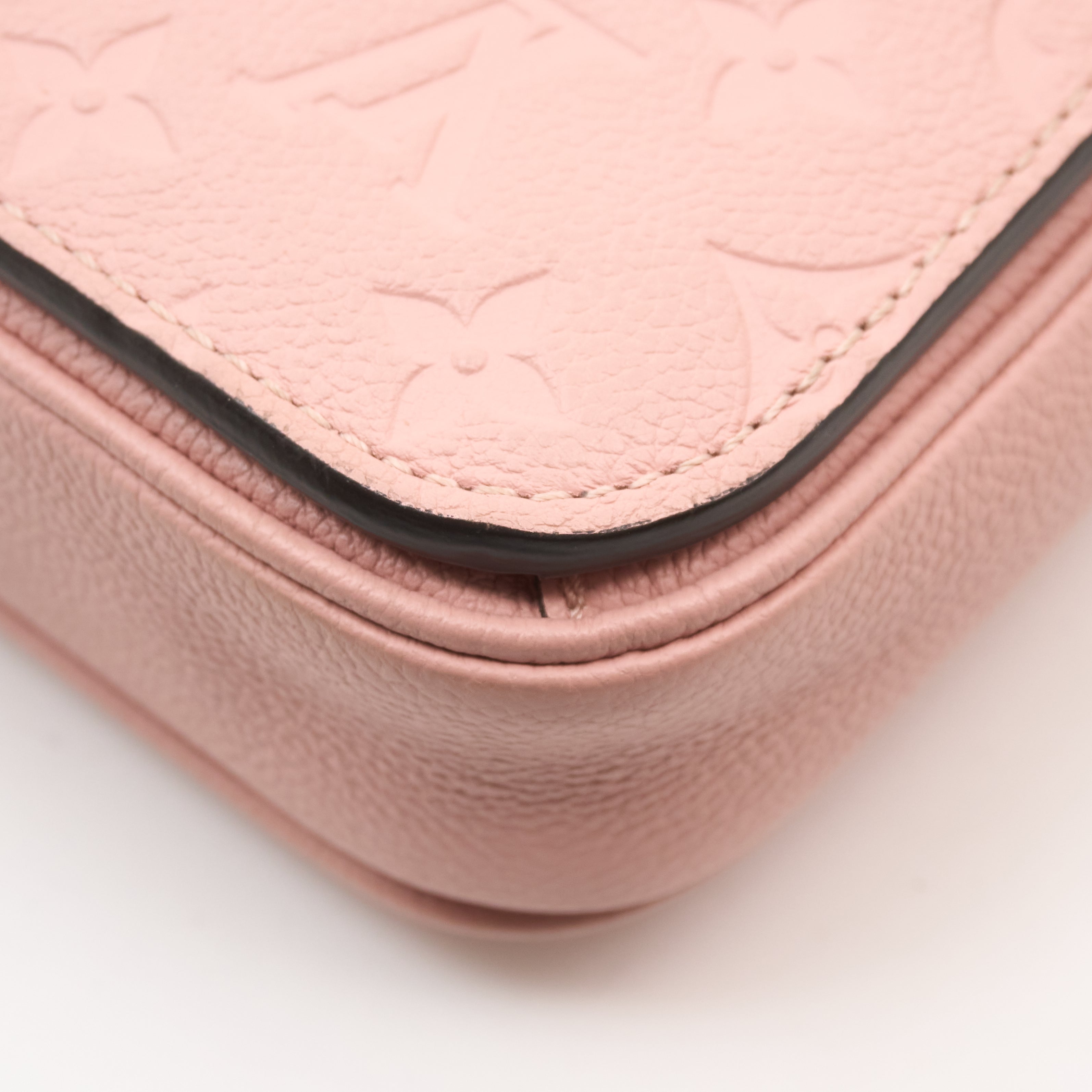 Louis Vuitton Pochette Metis Rose Poudre Empriente Leather