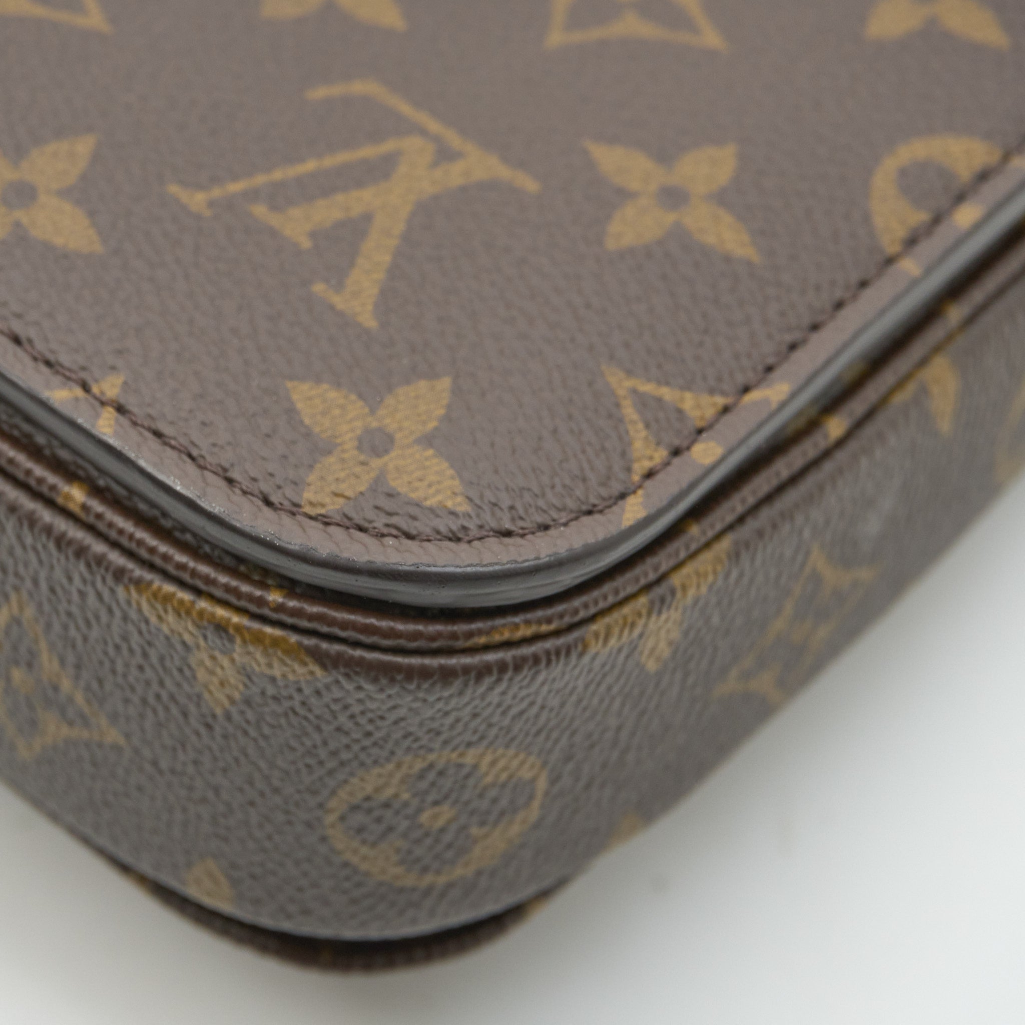 Louis Vuitton Metis Monogram Bag