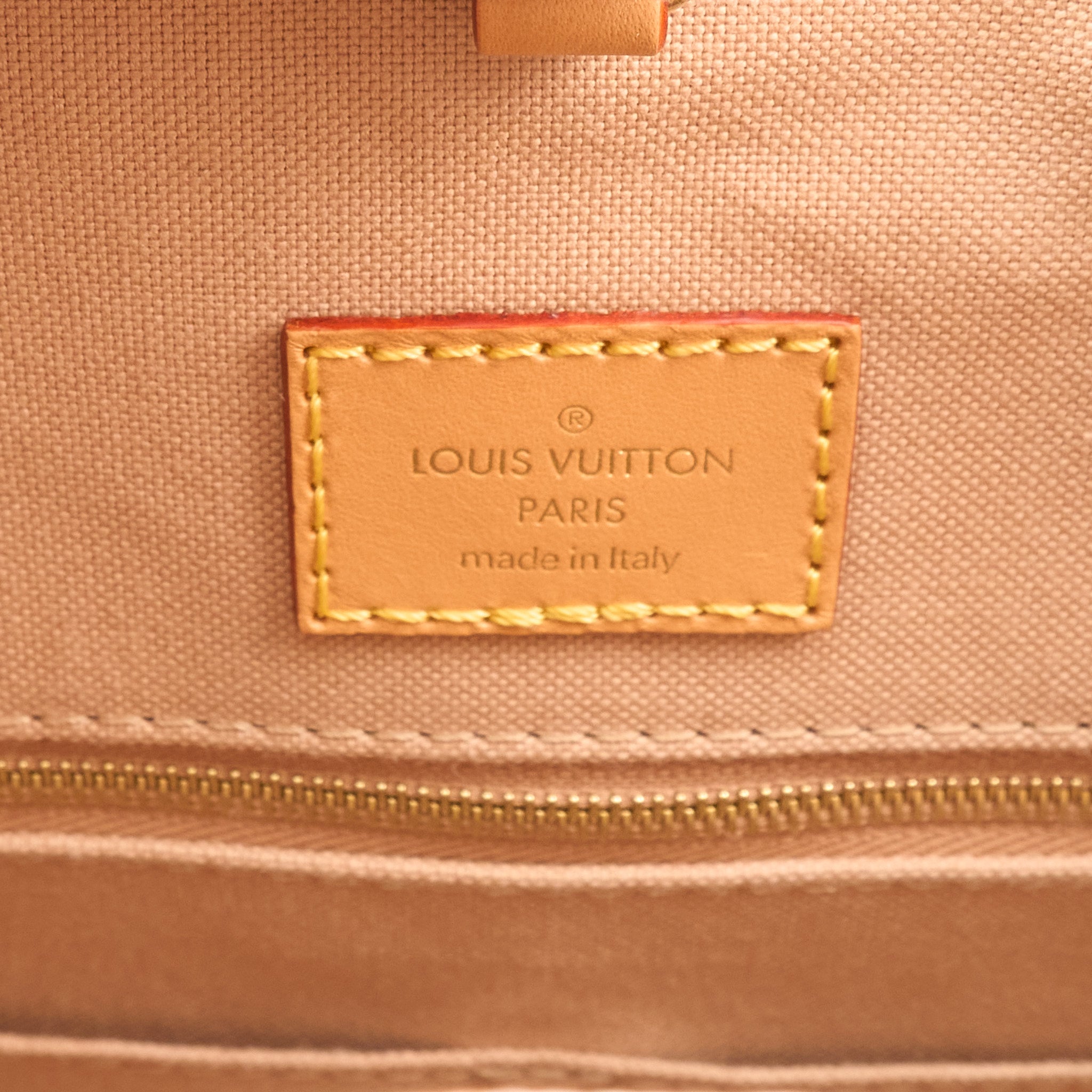 Louis Vuitton MM On the Go Bag Monogram Dune