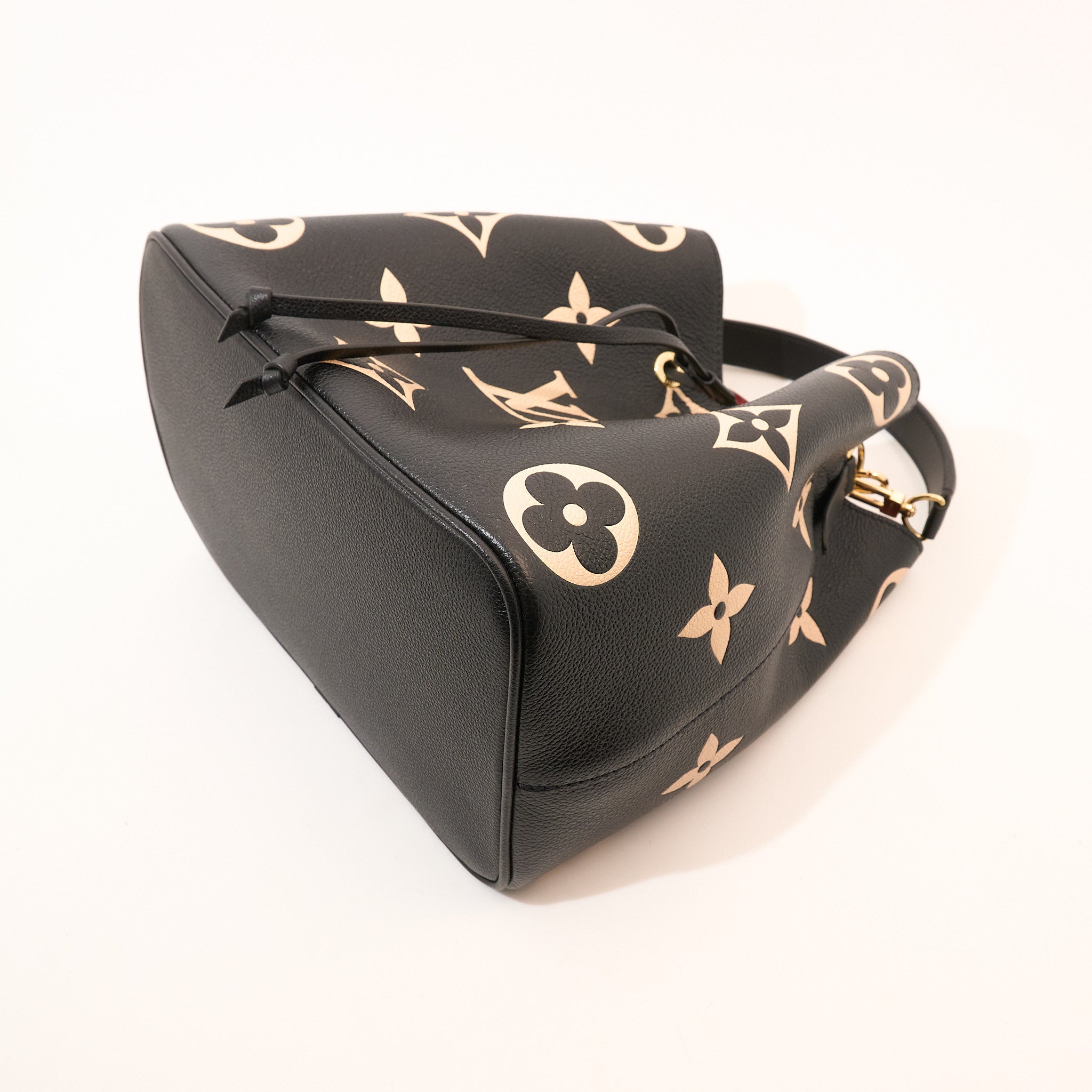 Louis Vuitton Neo Noe MM