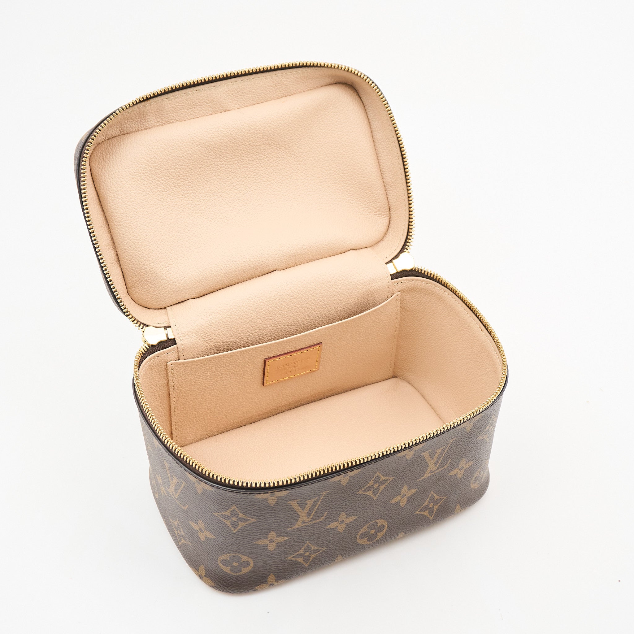Louis Vuitton Nice Monogram Case