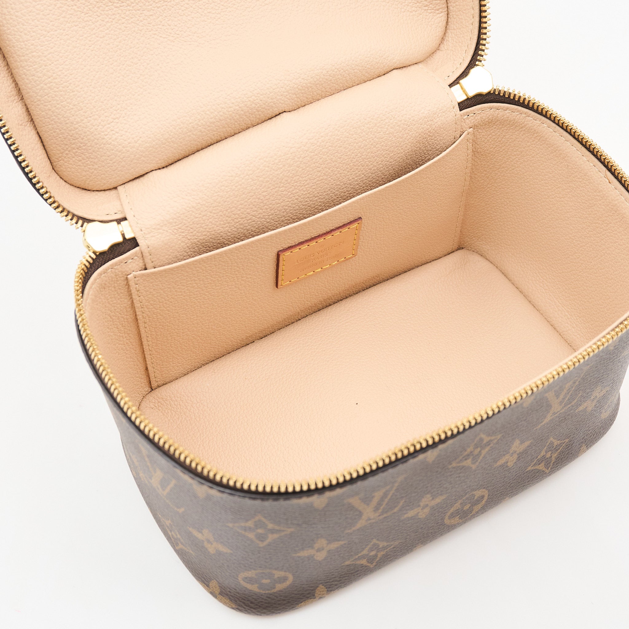 Louis Vuitton Nice Monogram Case