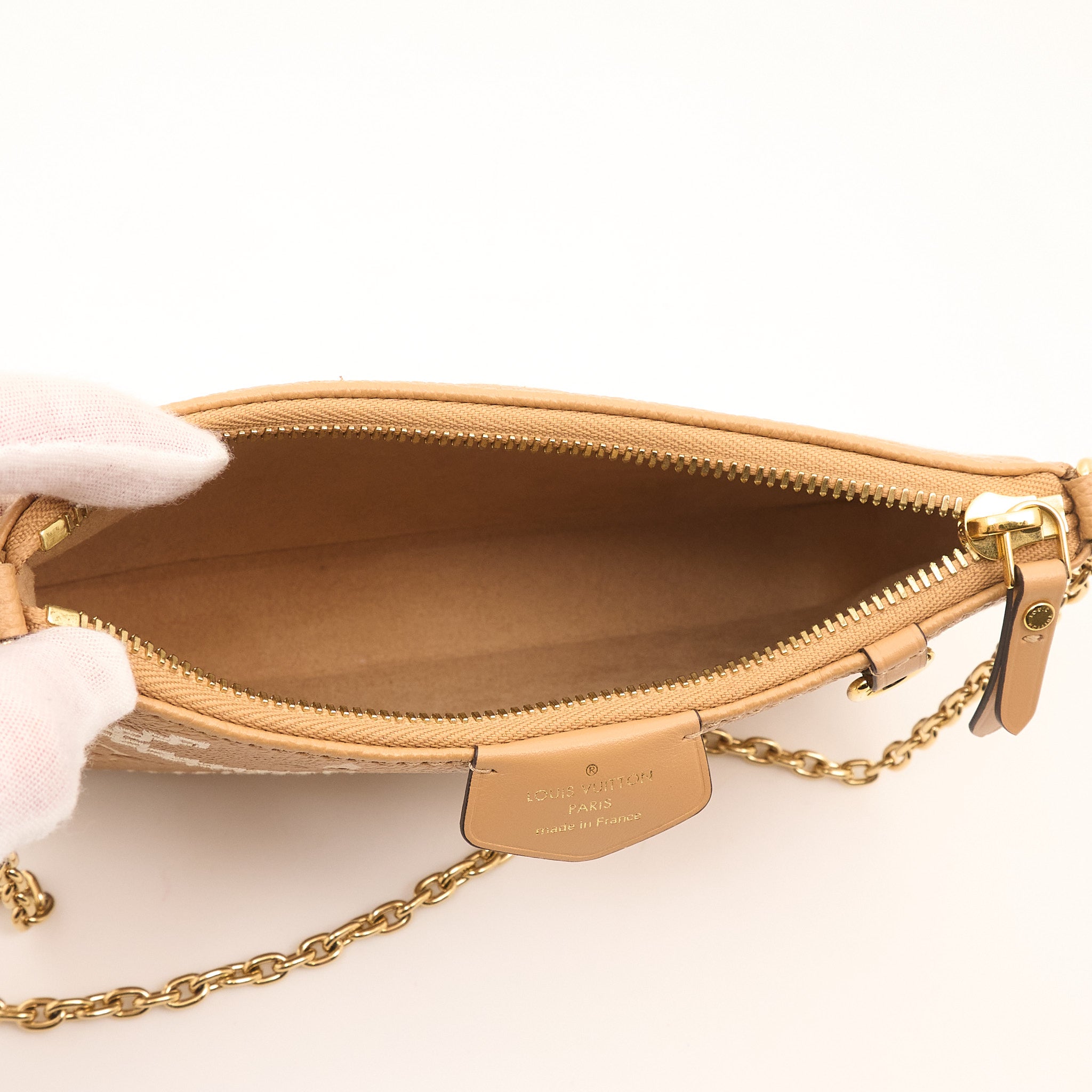 Louis Vuitton Arizona Cream Empriente Broderies Easy Pouch On Strap